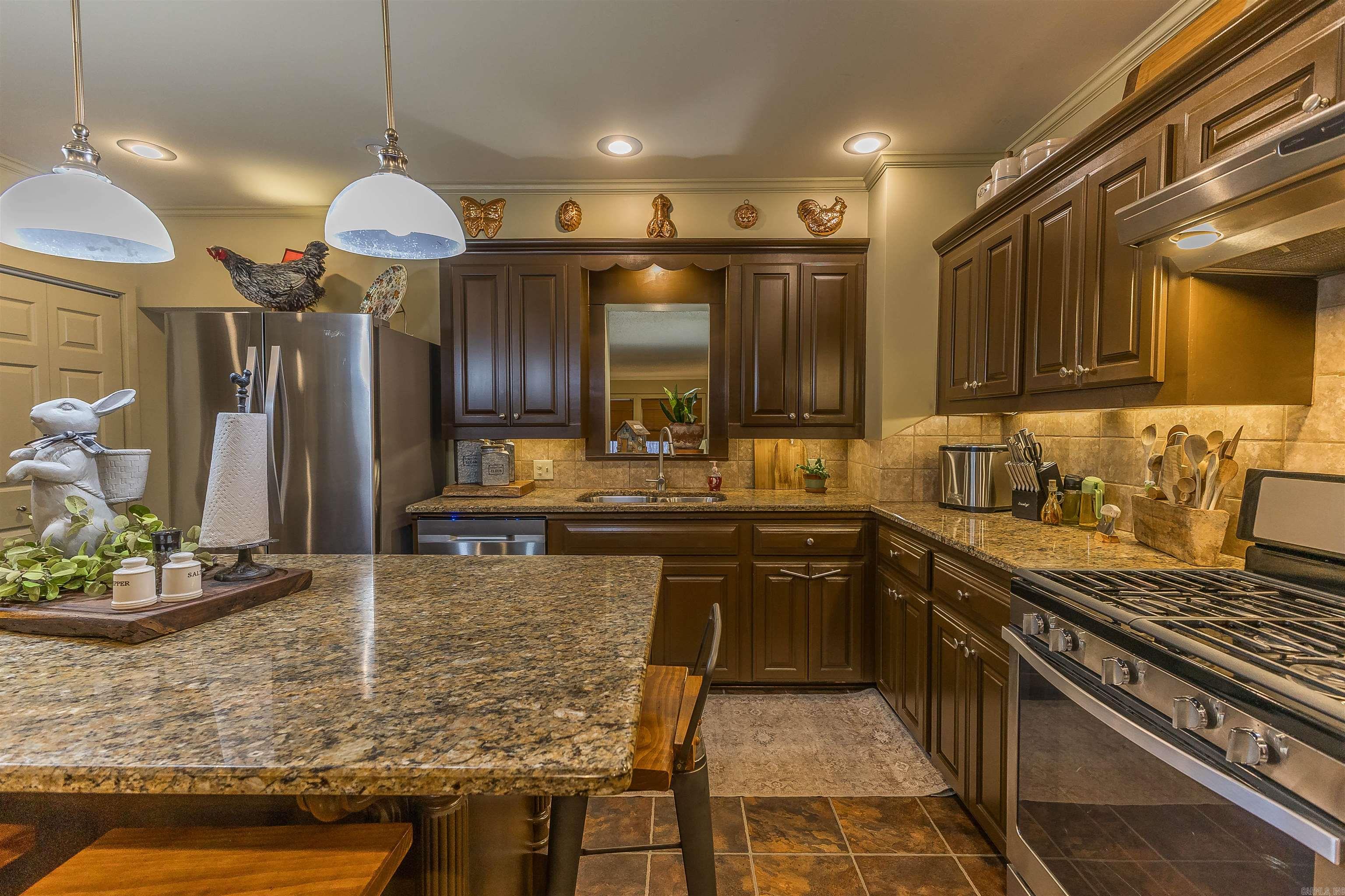 302 W Main St  Emerson, AR