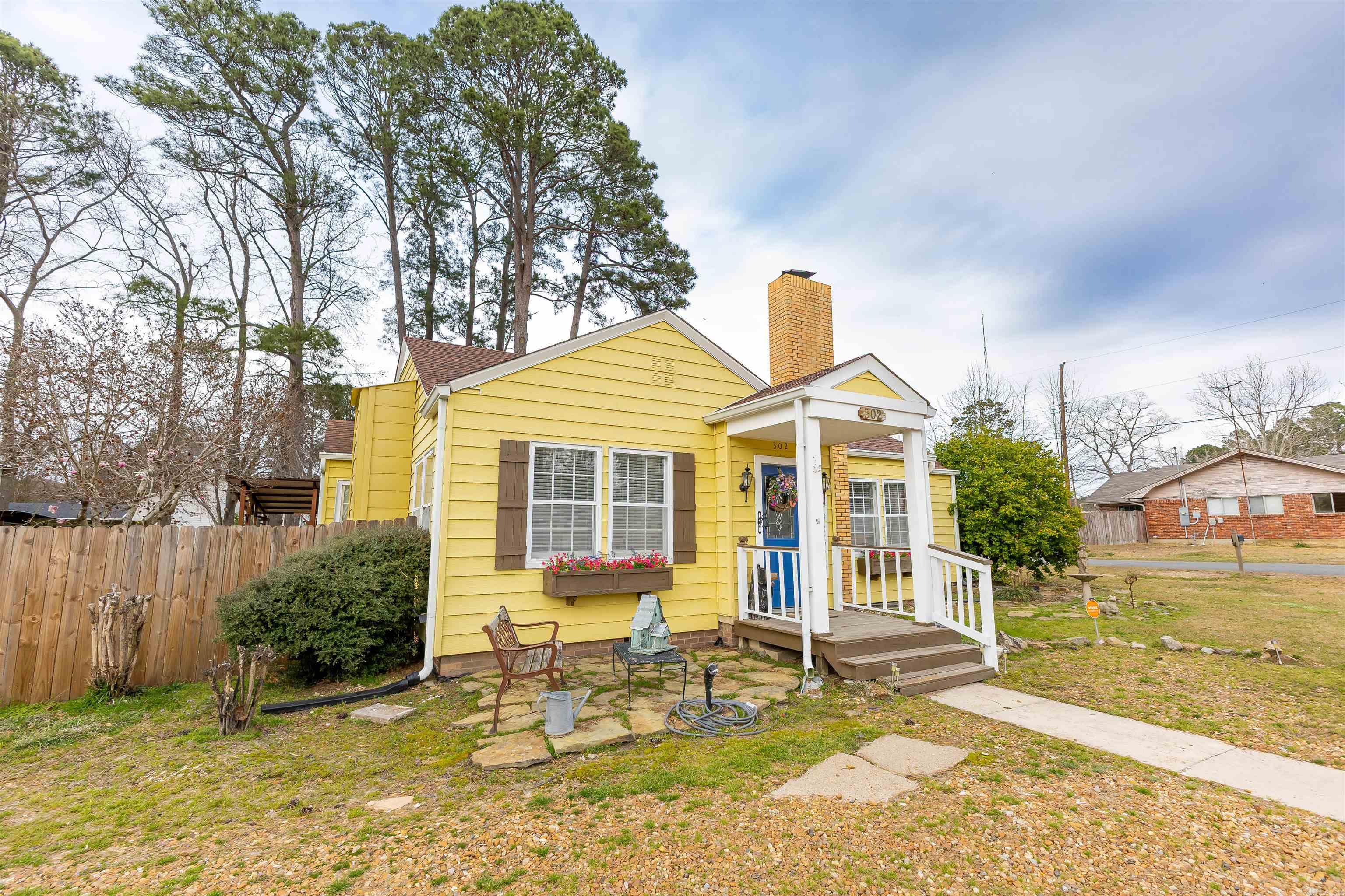 302 W Main St  Emerson, AR