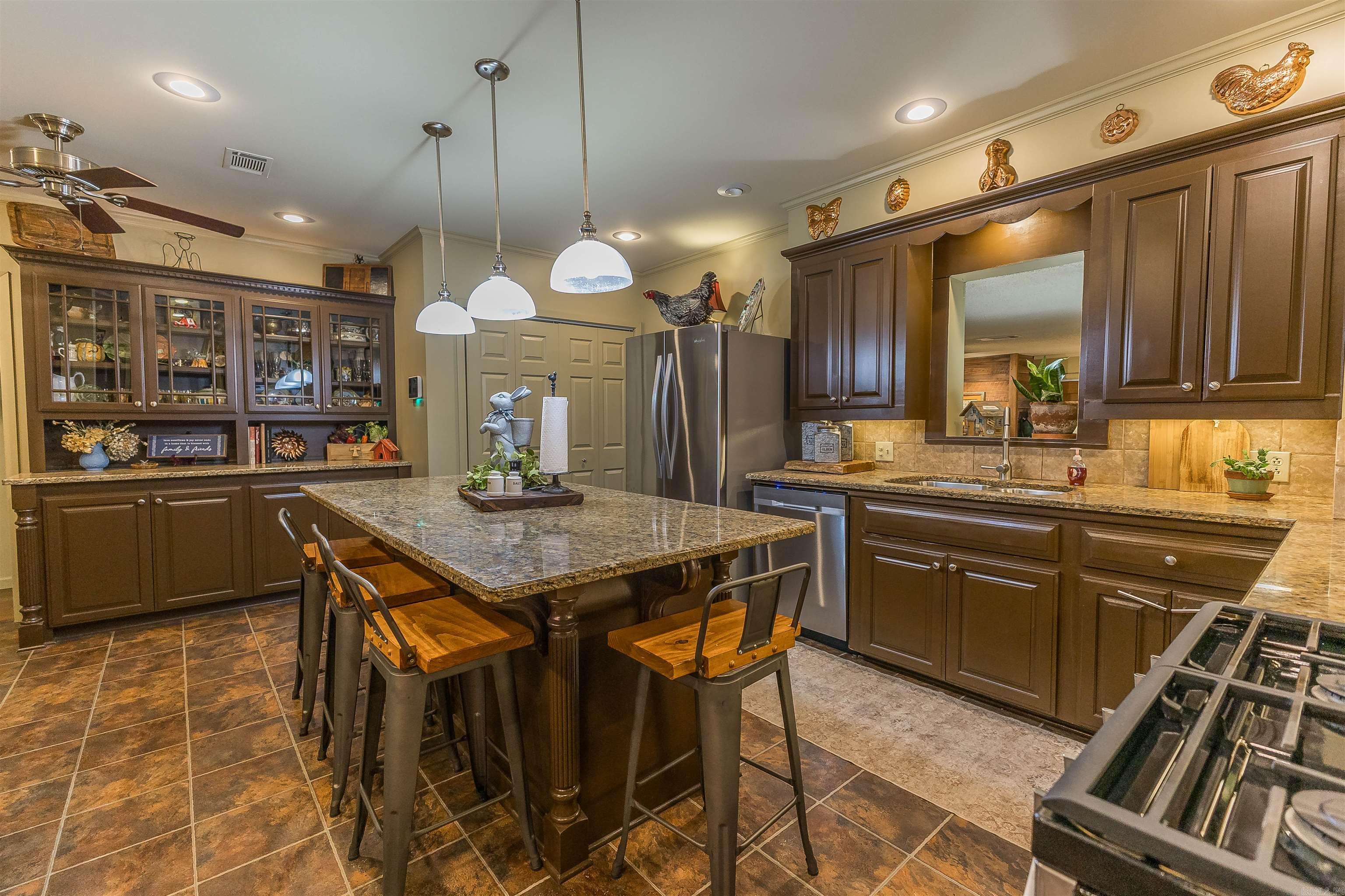 302 W Main St  Emerson, AR