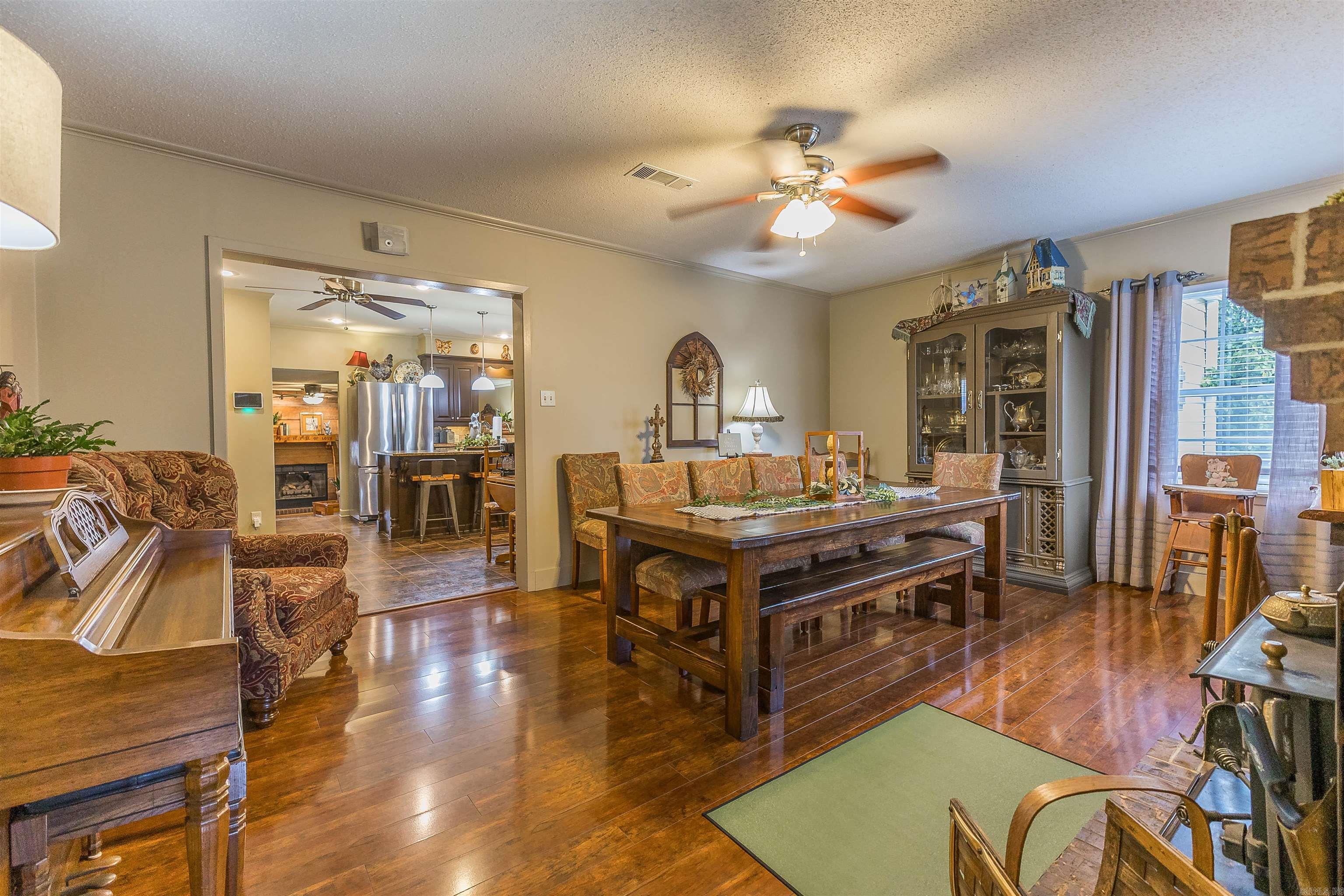 302 W Main St  Emerson, AR