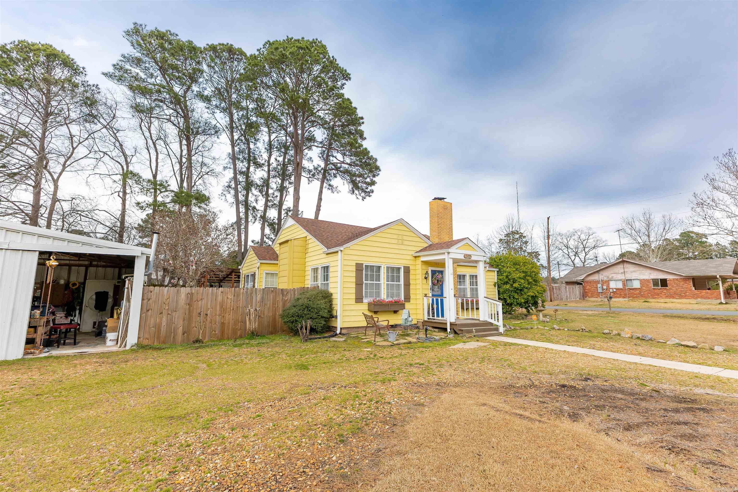 302 W Main St  Emerson, AR