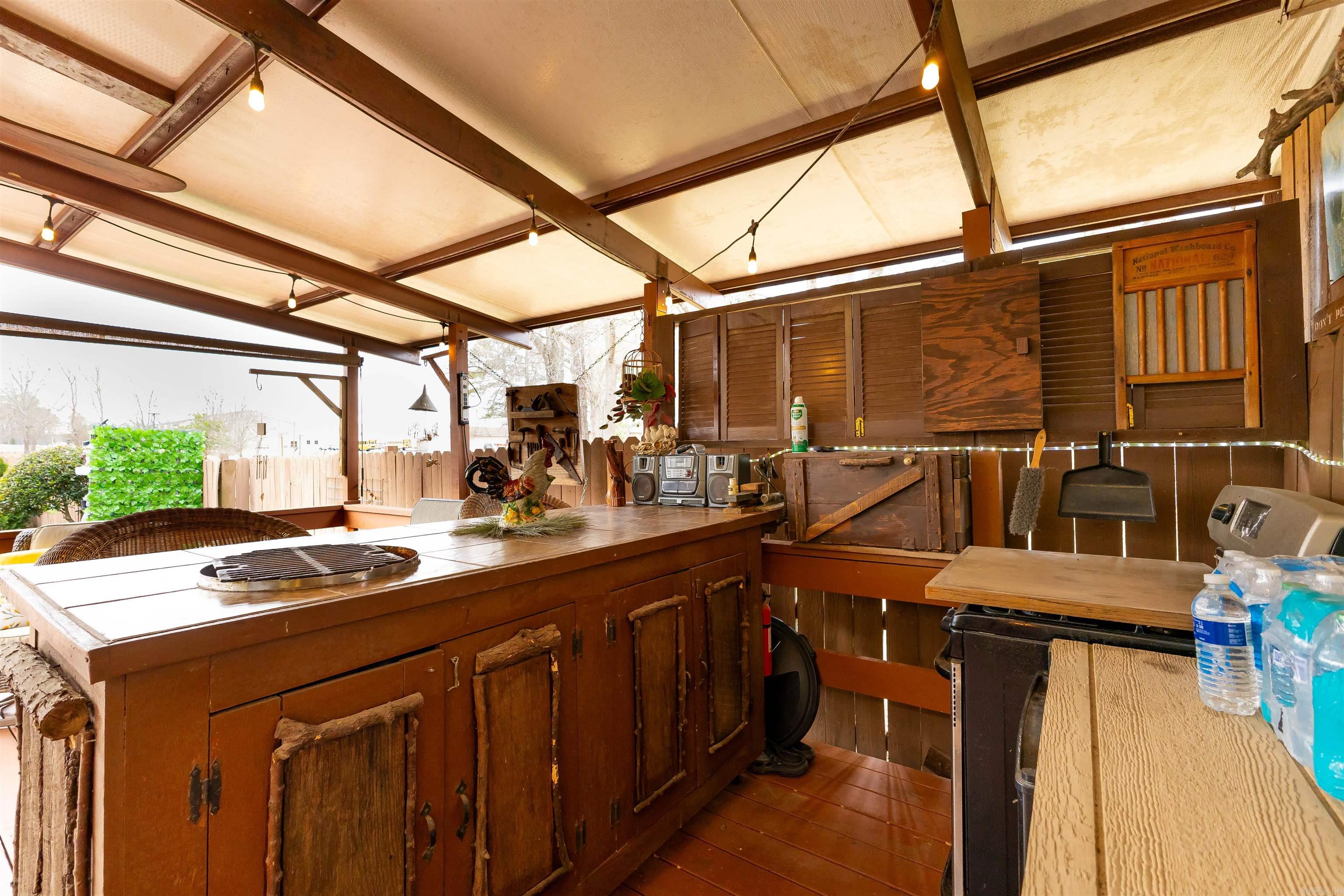 302 W Main St  Emerson, AR