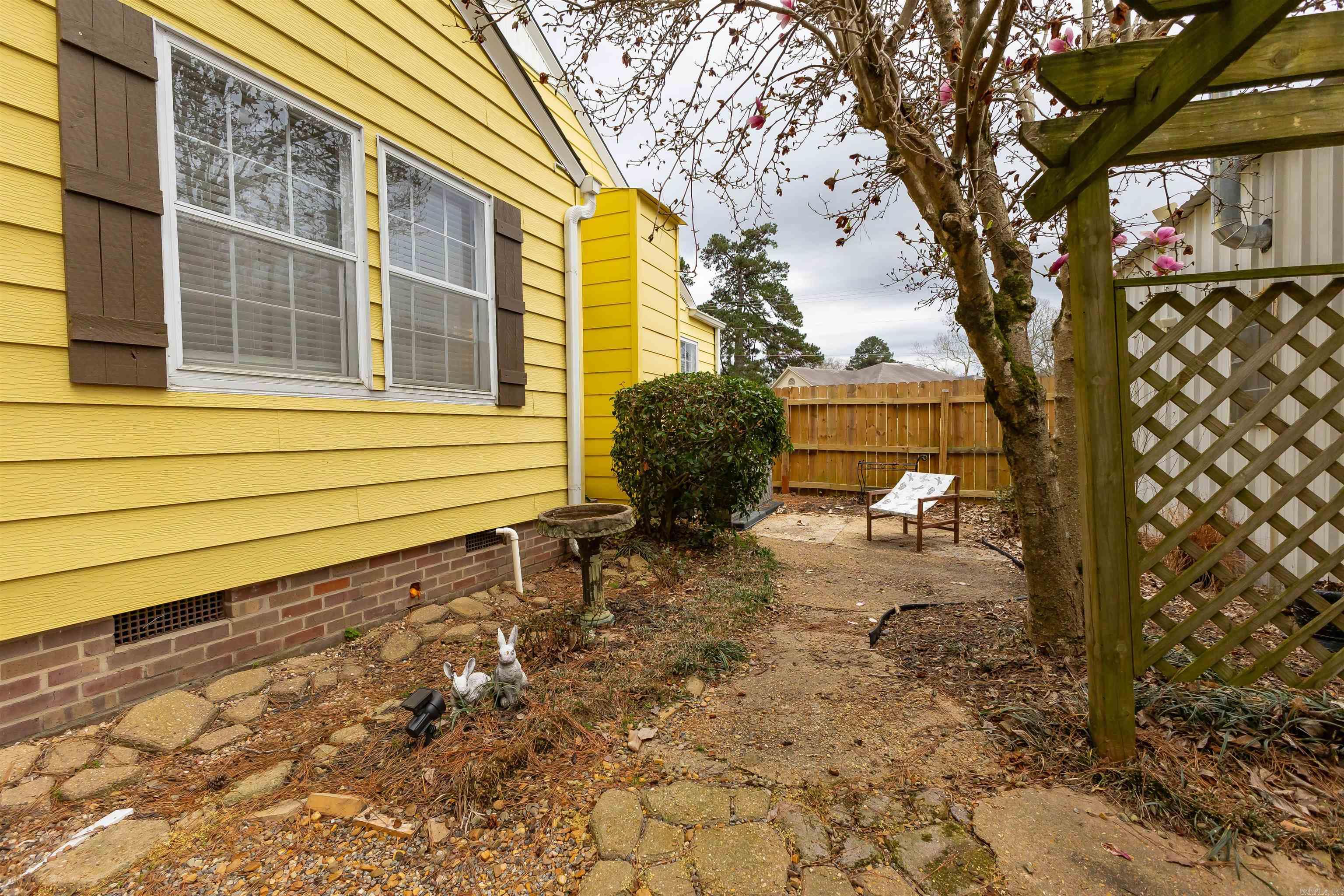 302 W Main St  Emerson, AR