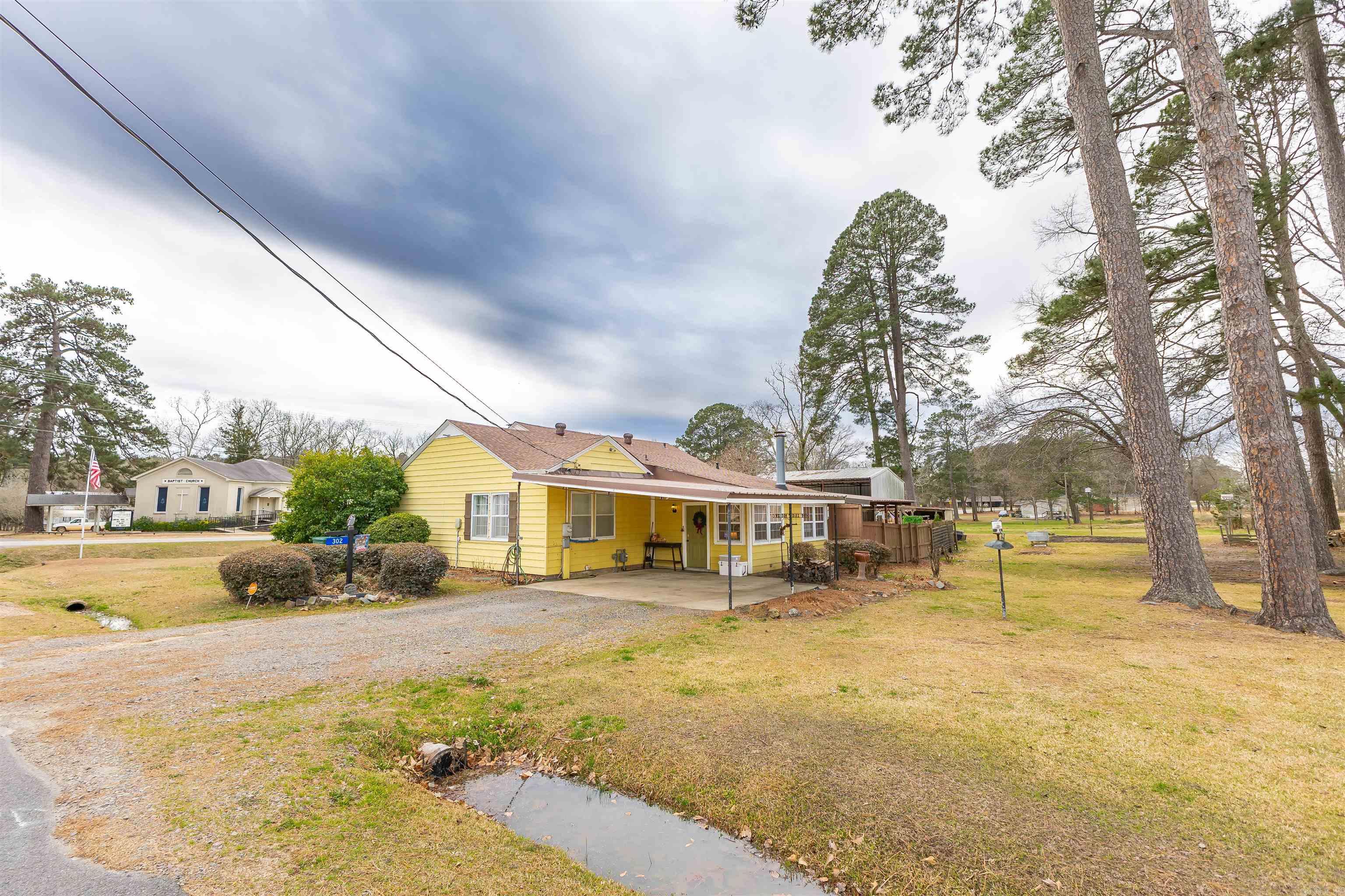 302 W Main St  Emerson, AR