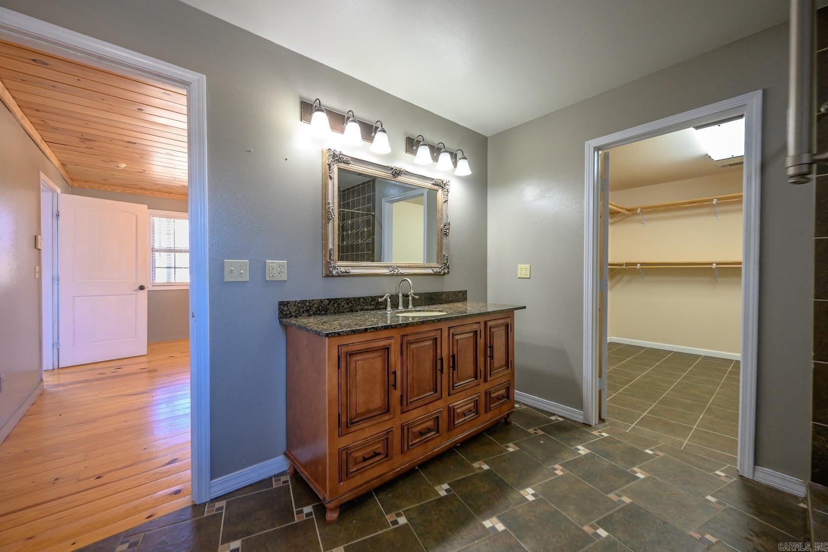 3 Doss Ln Batesville, AR 72501