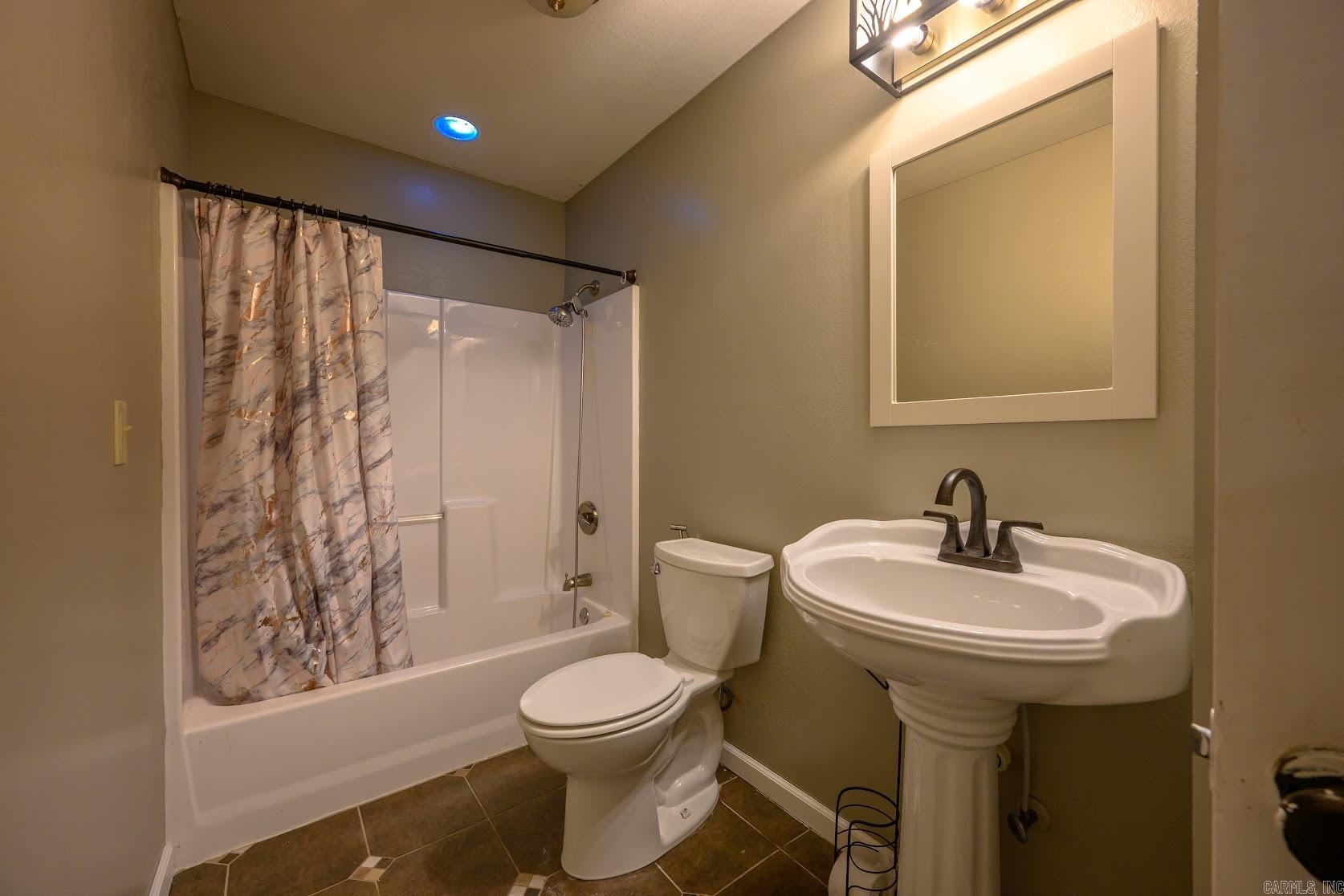 3 Doss Ln  Batesville, AR