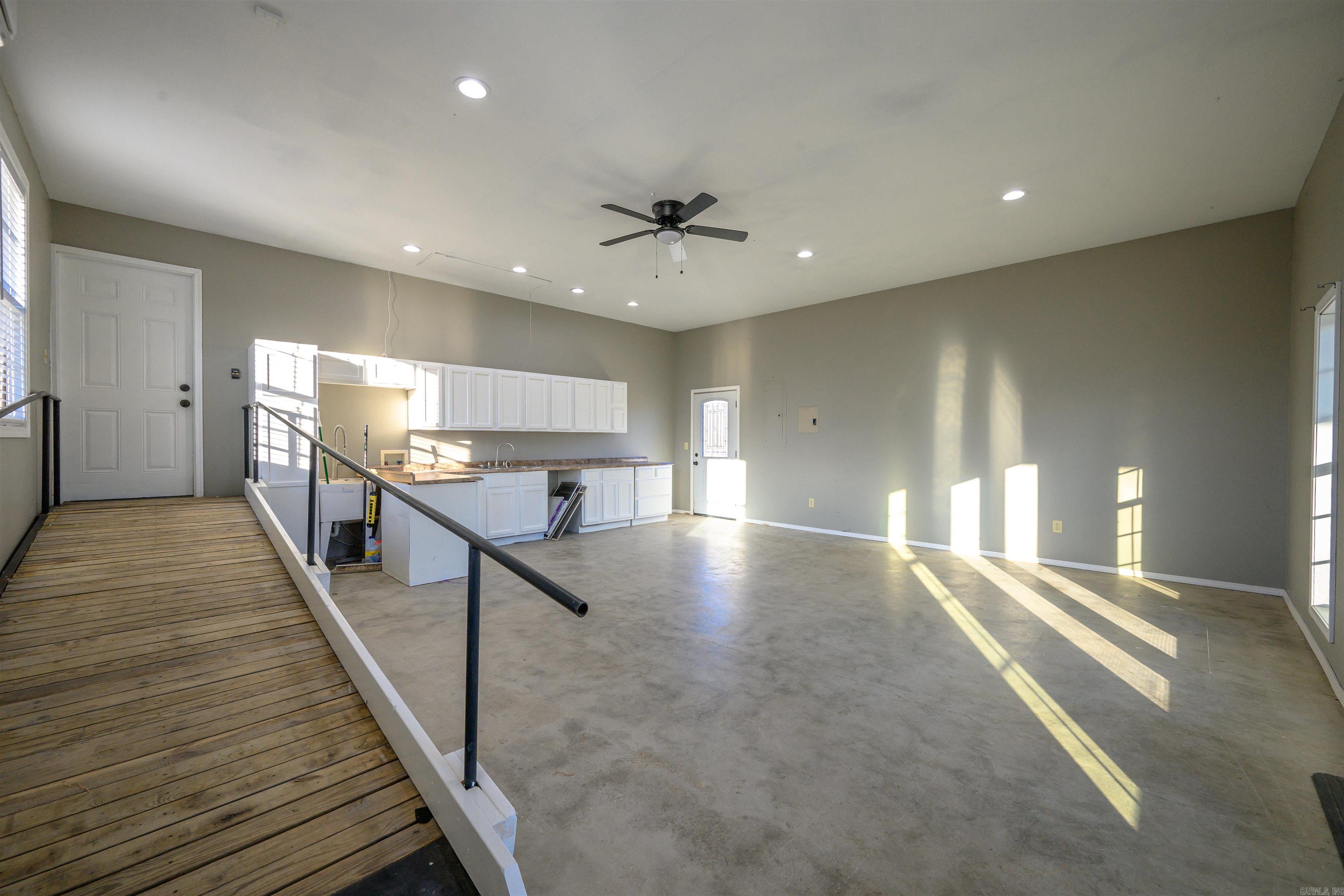 3 Doss Ln Batesville, AR 72501