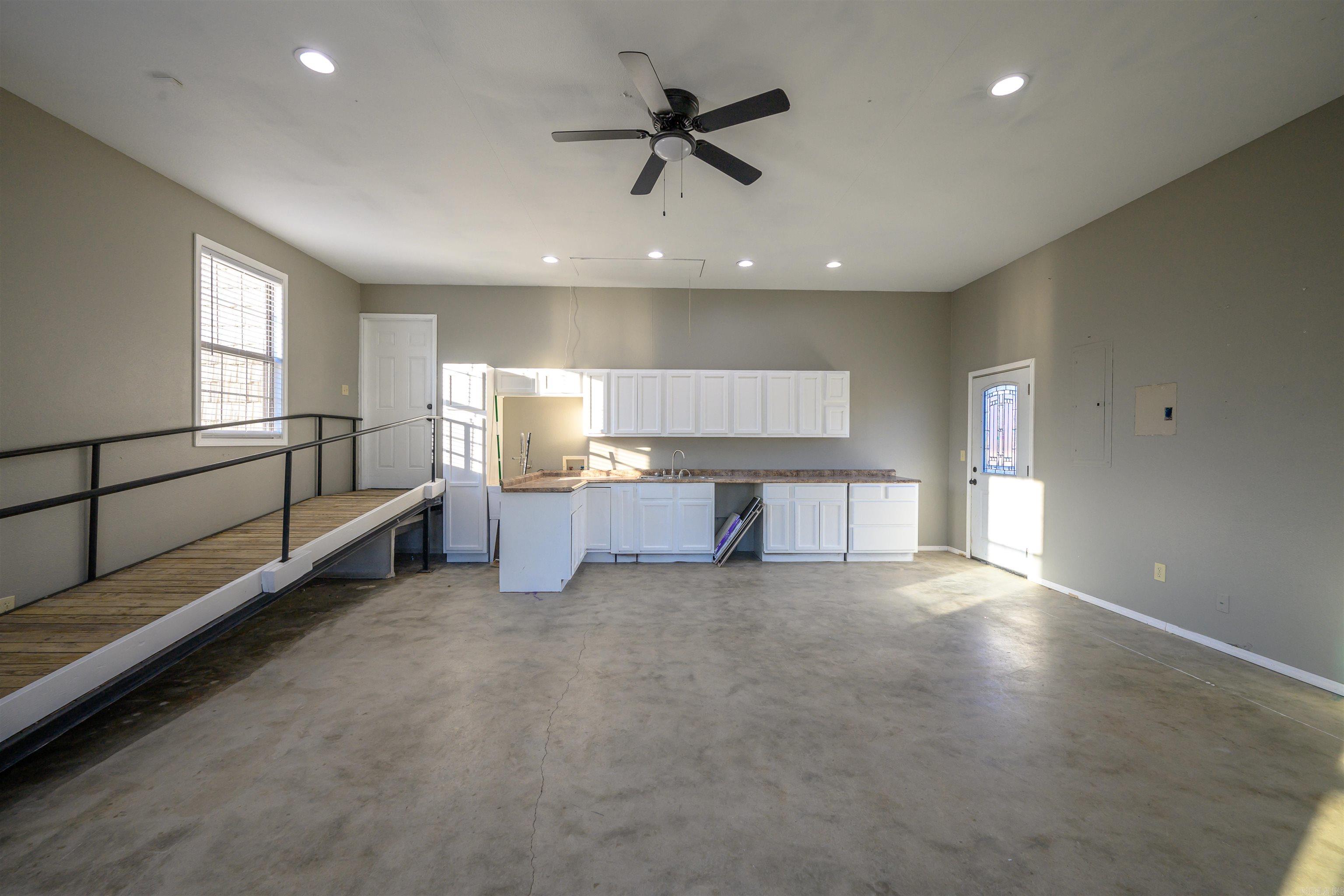 3 Doss Ln Batesville, AR 72501