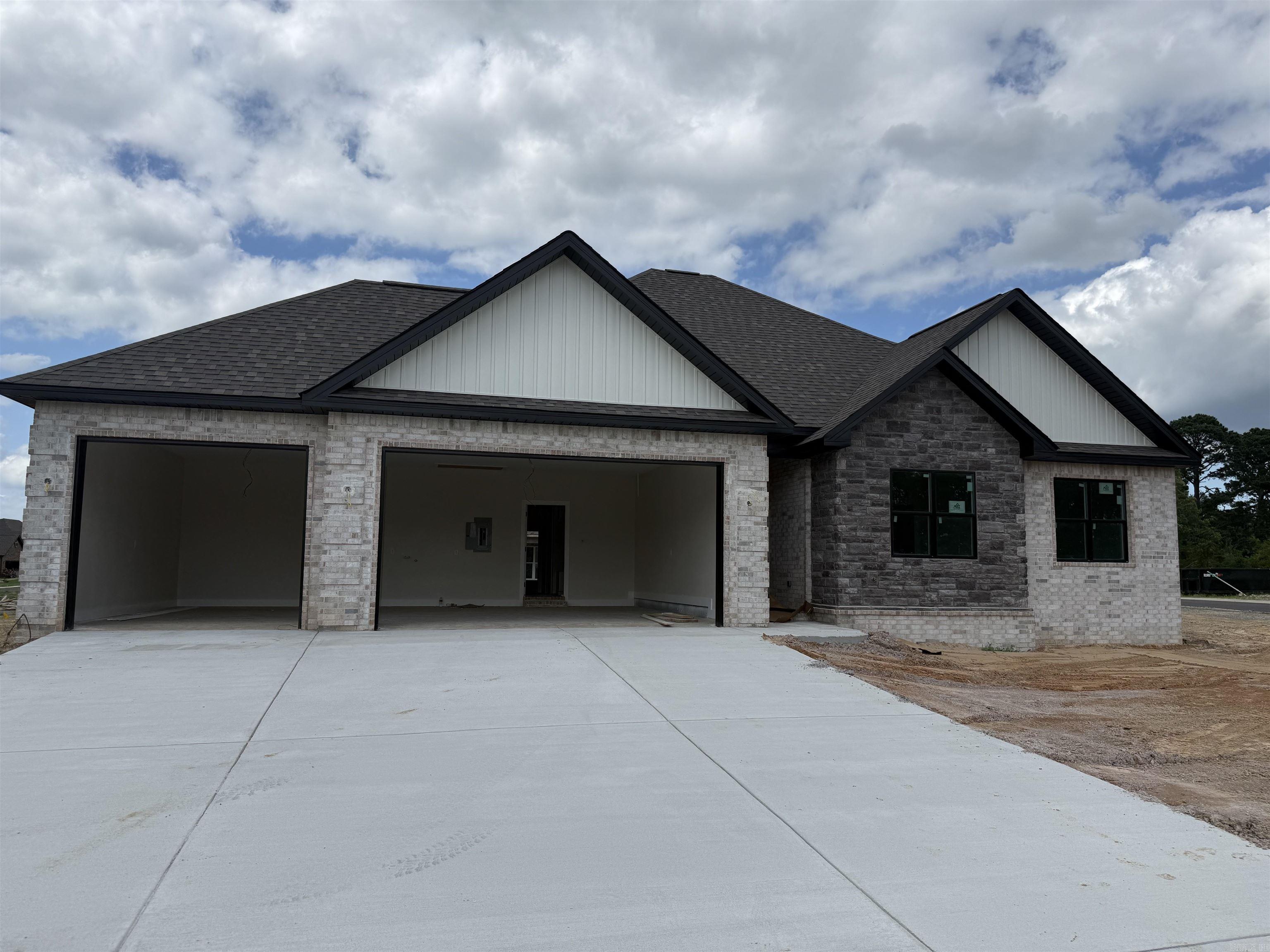 155 Riverstone Loop