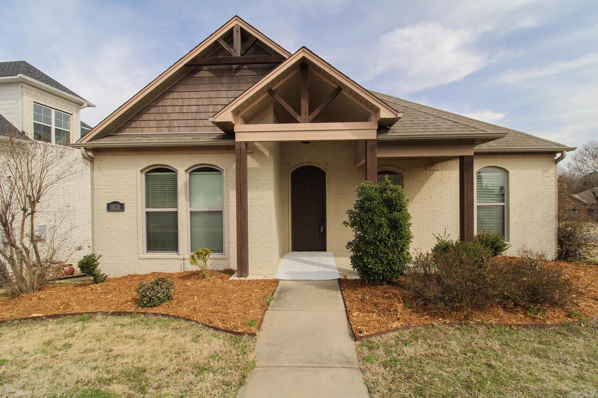 1020  Edinburgh  Conway, AR