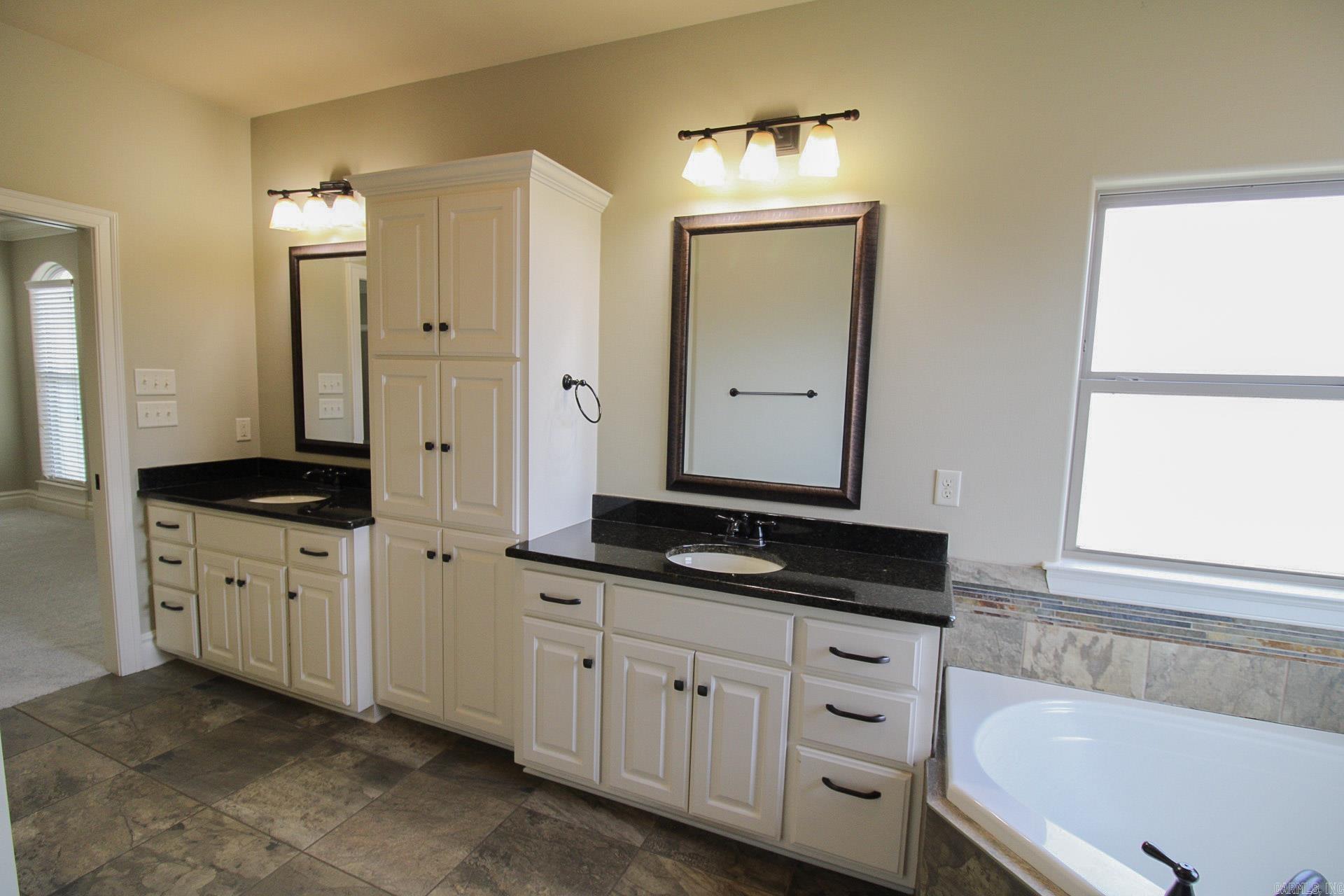 1020 Edinburgh  Conway, AR