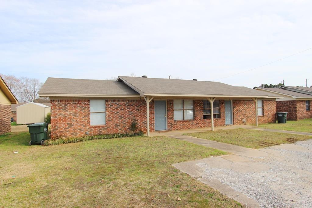 Oliver-Bradley (3 Duplexes) 6A-6B Bradley Circle Conway, AR
