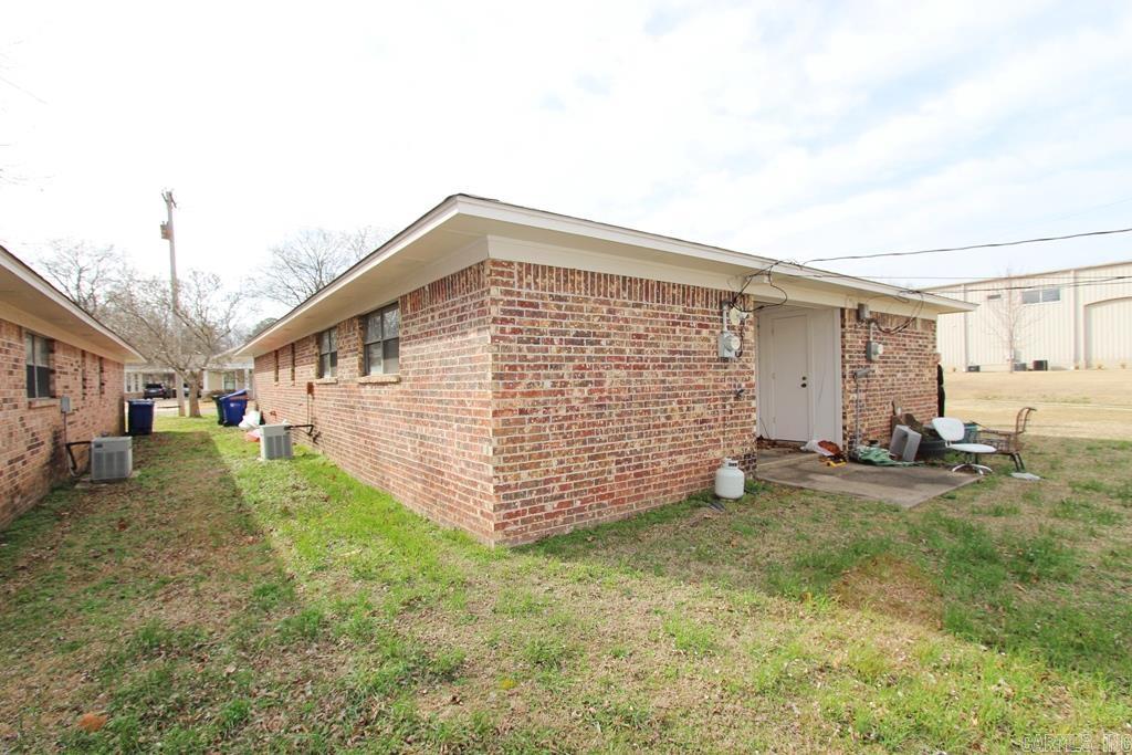 Oliver-Bradley (3 Duplexes) 6A-6B Bradley Circle Conway, AR