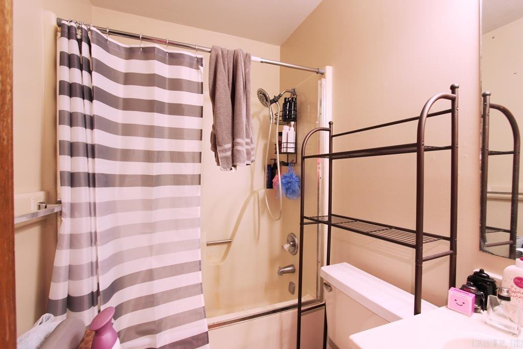 Oliver-Bradley (3 Duplexes) 6A-6B Bradley Circle Conway, AR