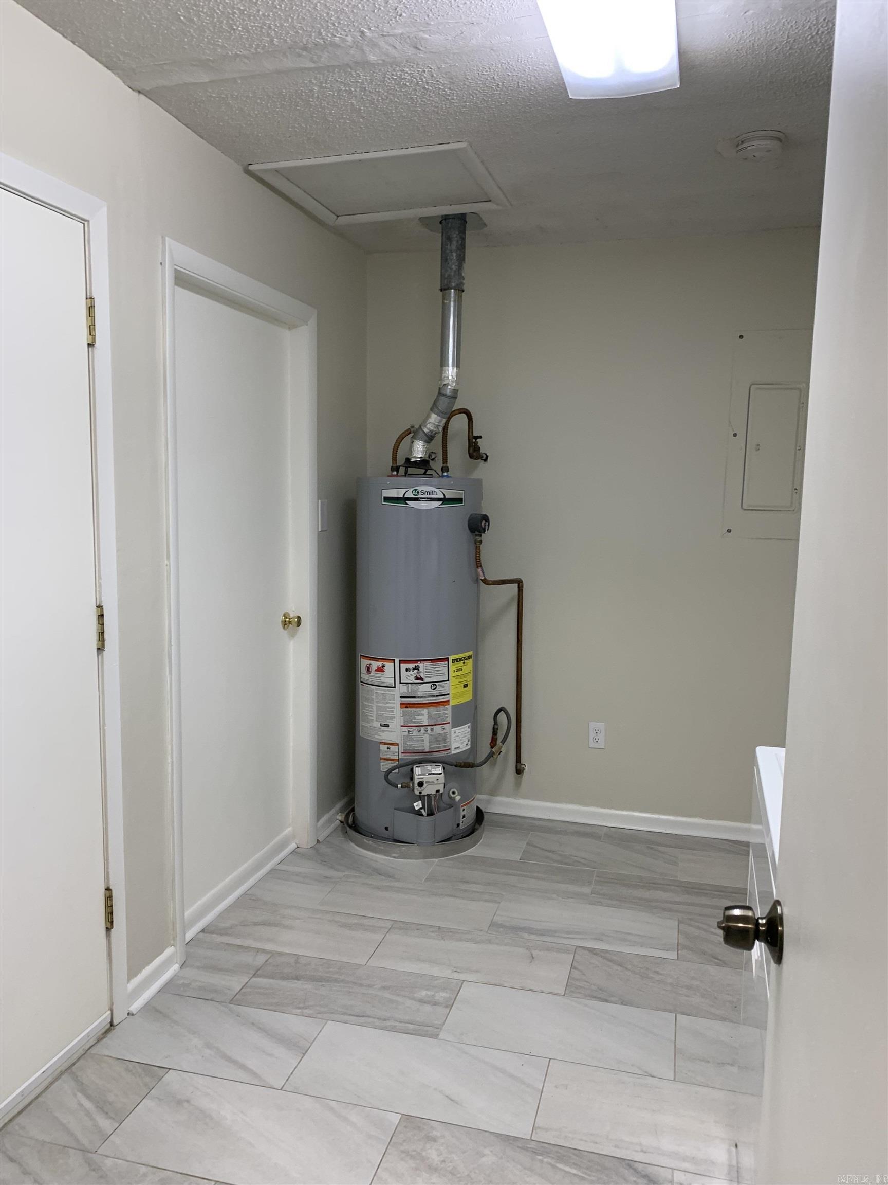 1912 Fairmont  Benton, AR