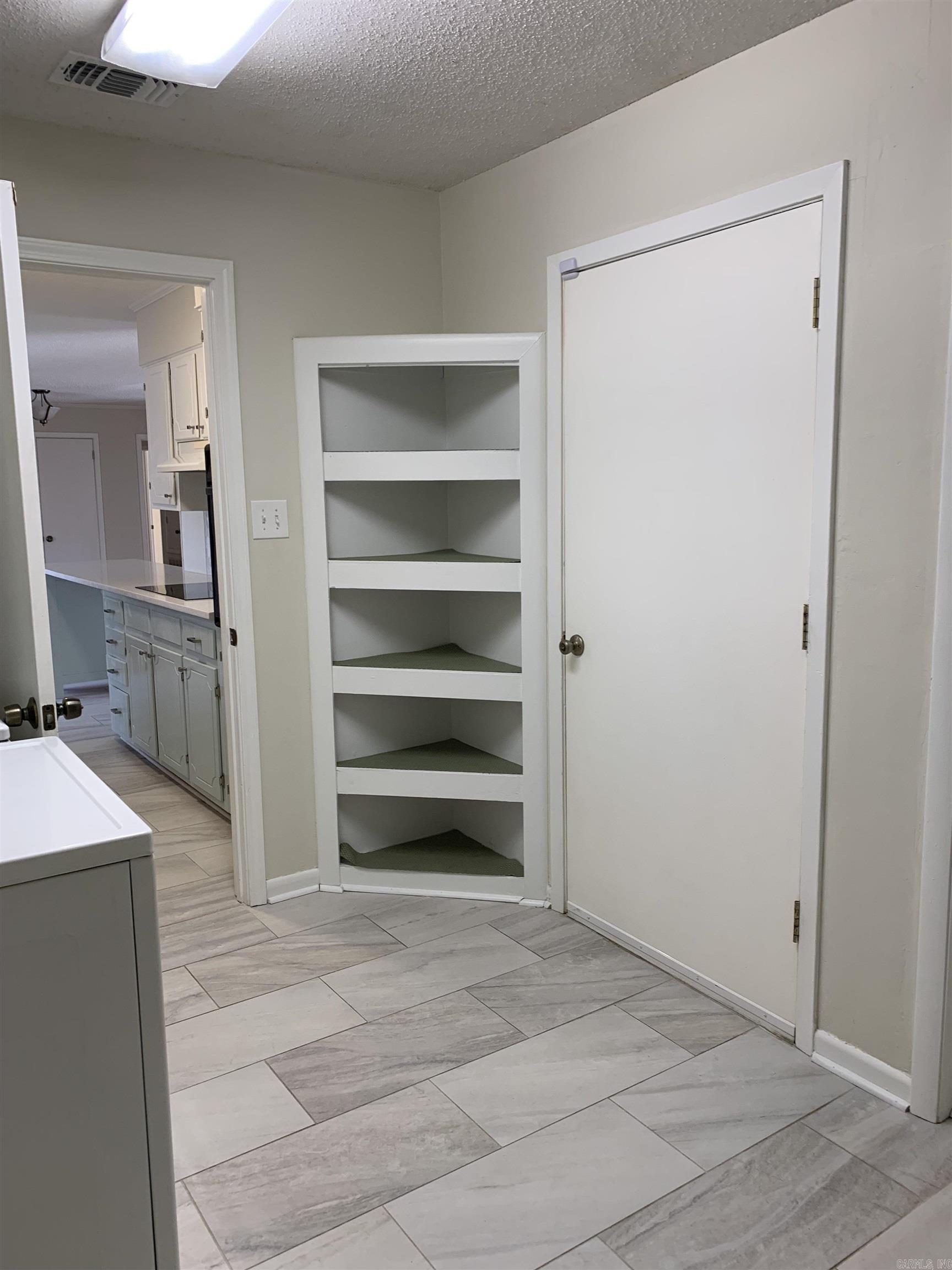 1912 Fairmont  Benton, AR