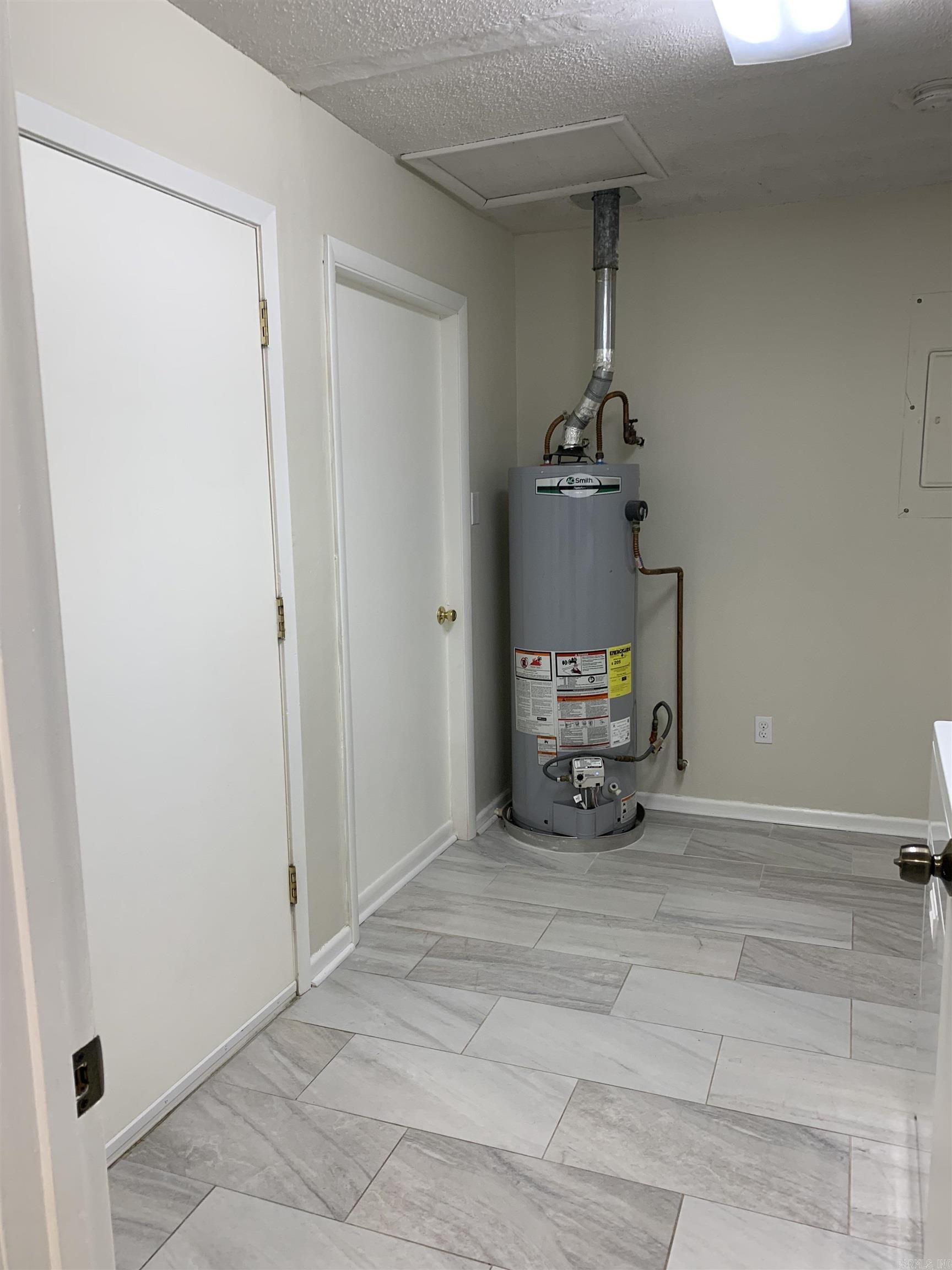 1912 Fairmont  Benton, AR