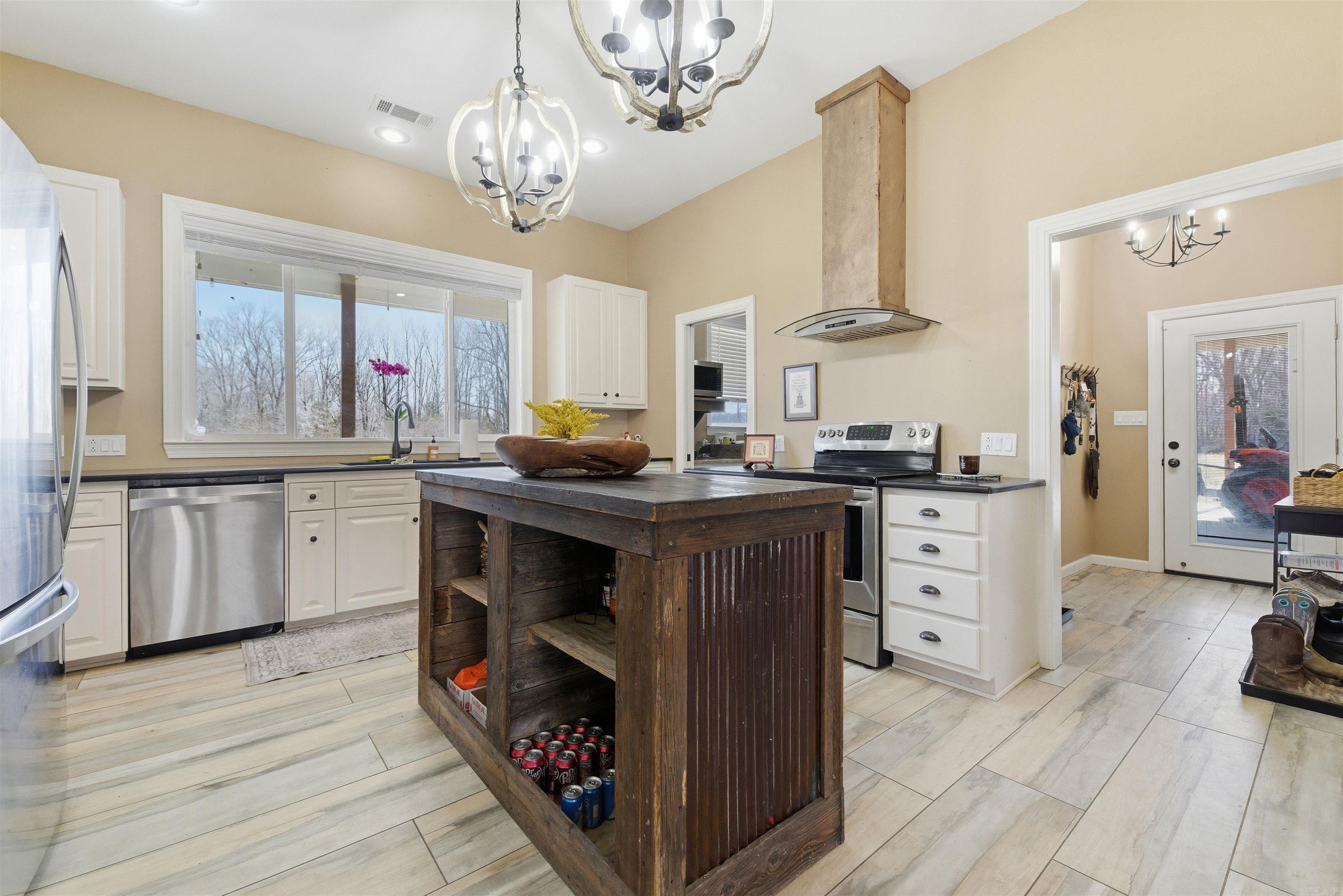 236 Bear Drive Austin, AR 72007