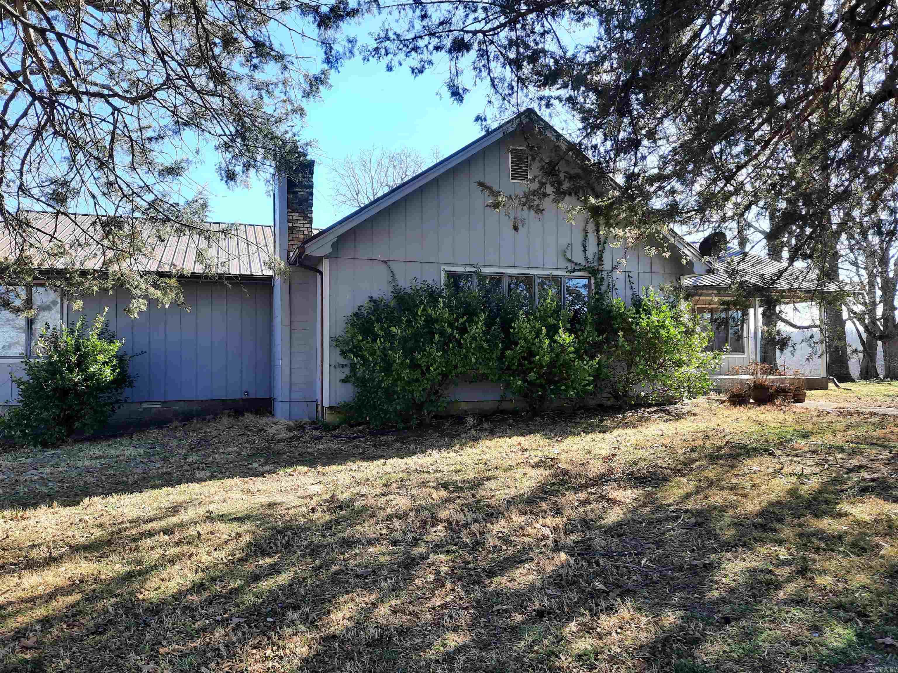 111  Robinson  Mammoth Spring, AR