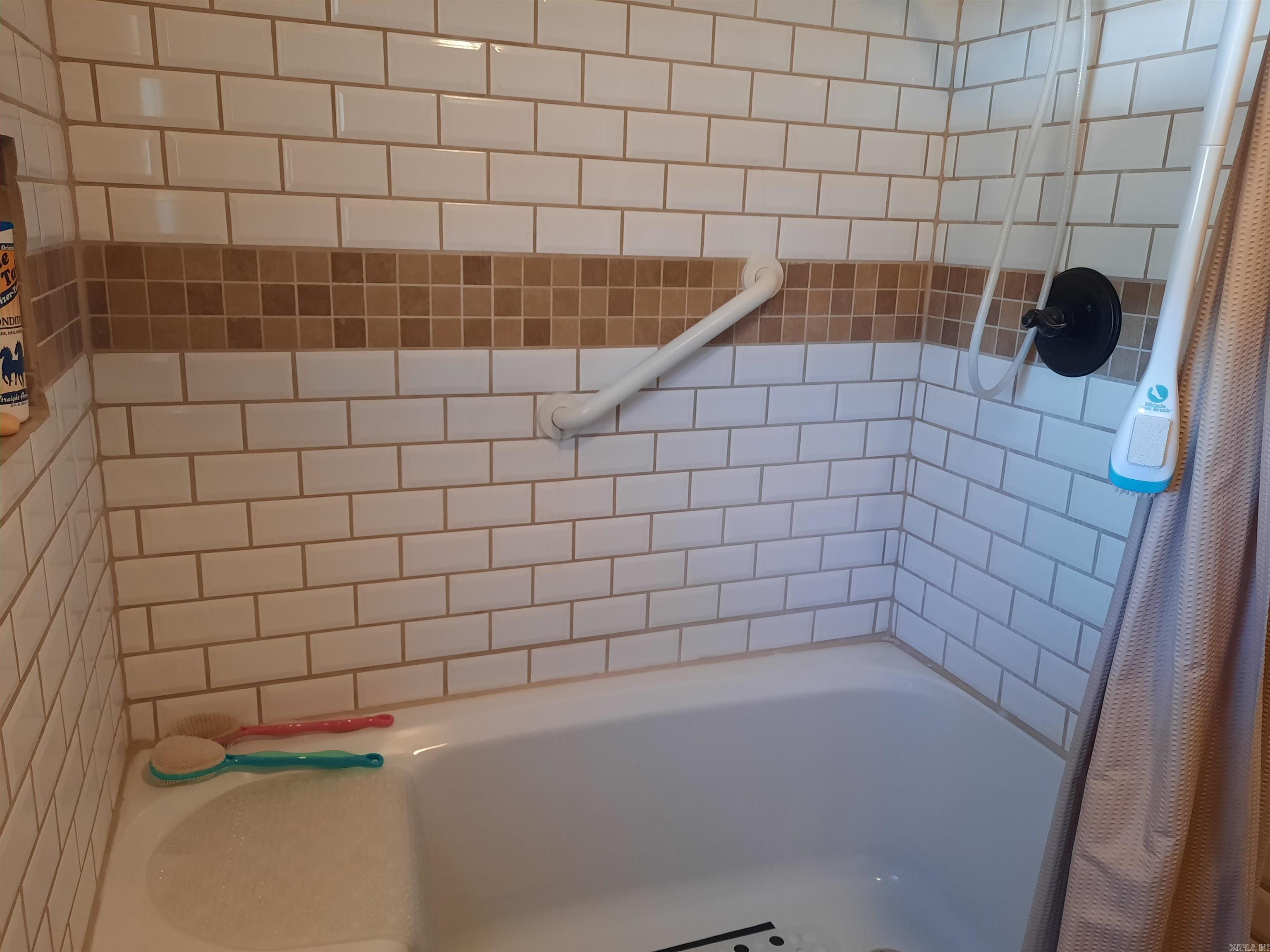 111 Robinson  Mammoth Spring, AR