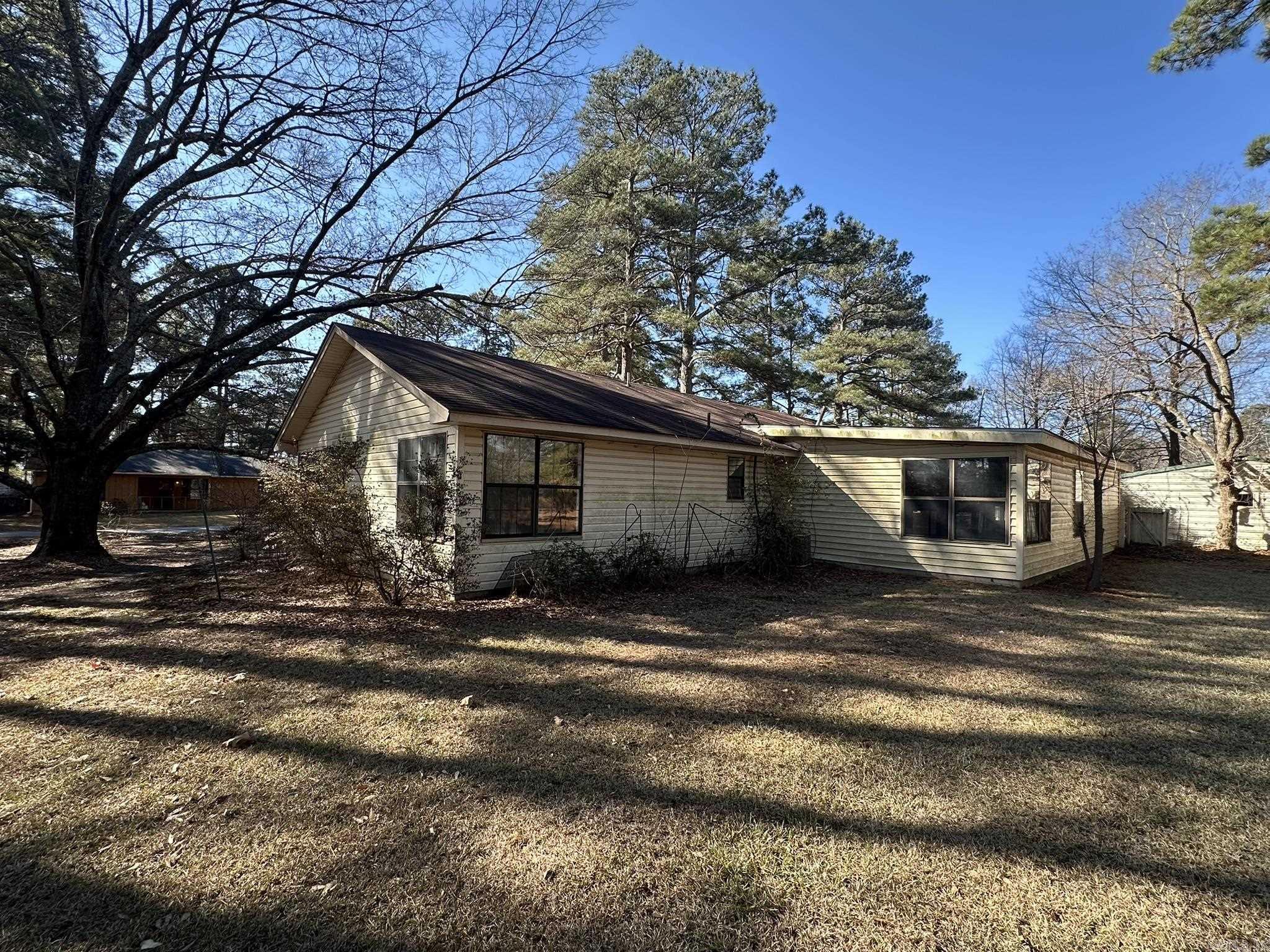 1211 E 47th  Pine Bluff, AR