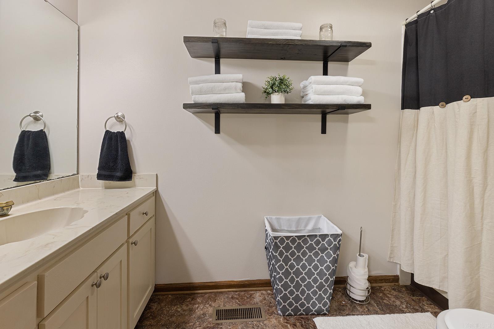 52 Dove Creek  North Little Rock, AR