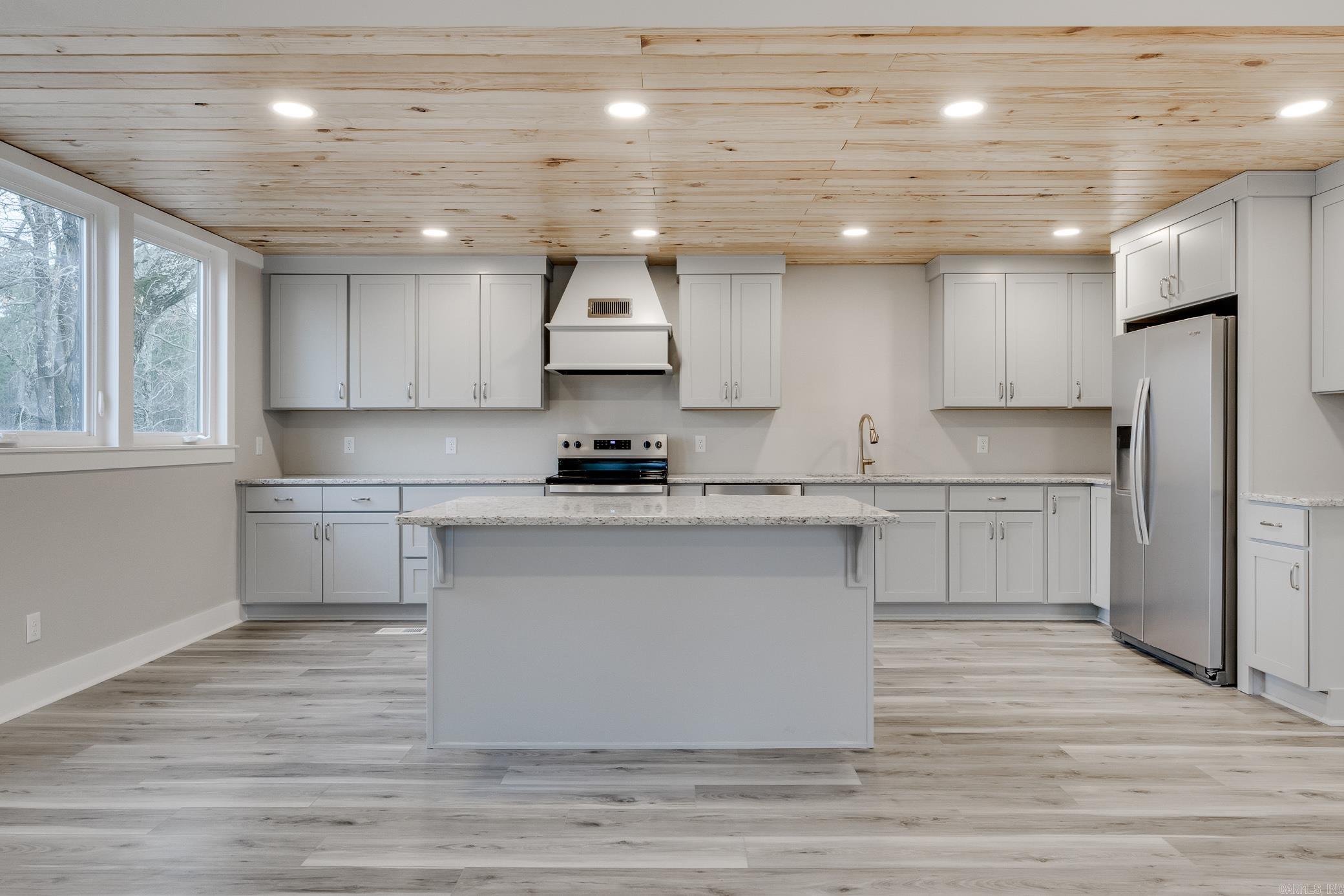 3295 Oyler  Clinton, AR