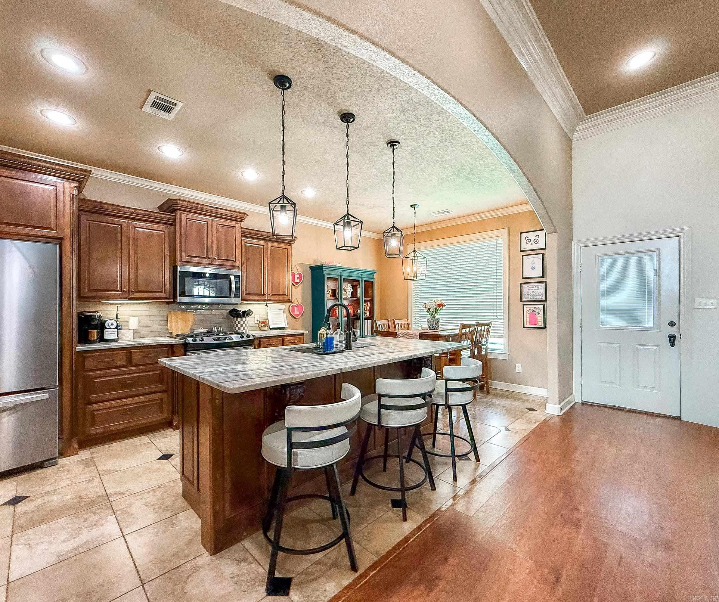 542 Scarlet Oaks Drive Benton, AR 72019