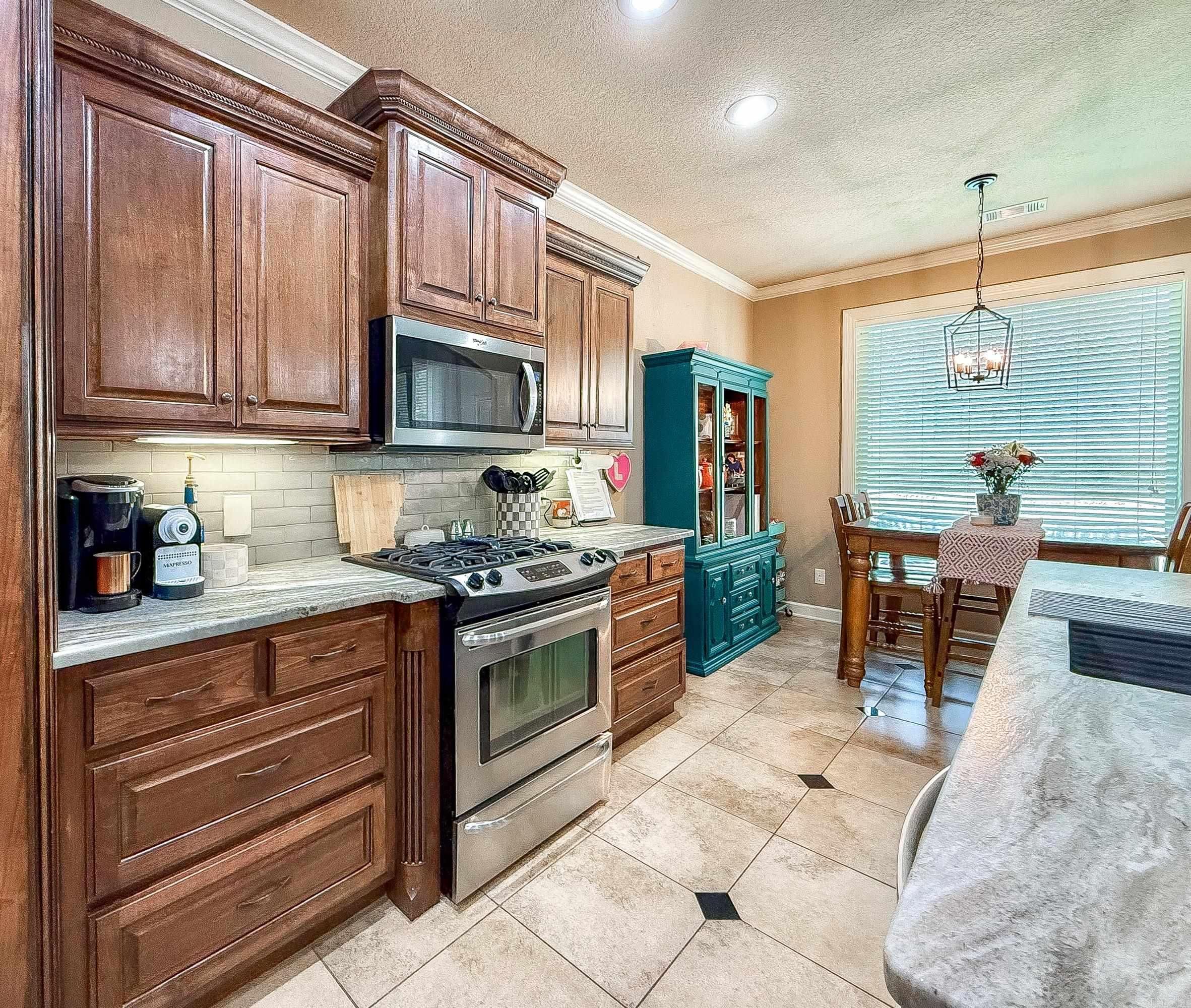 542 Scarlet Oaks Drive Benton, AR 72019