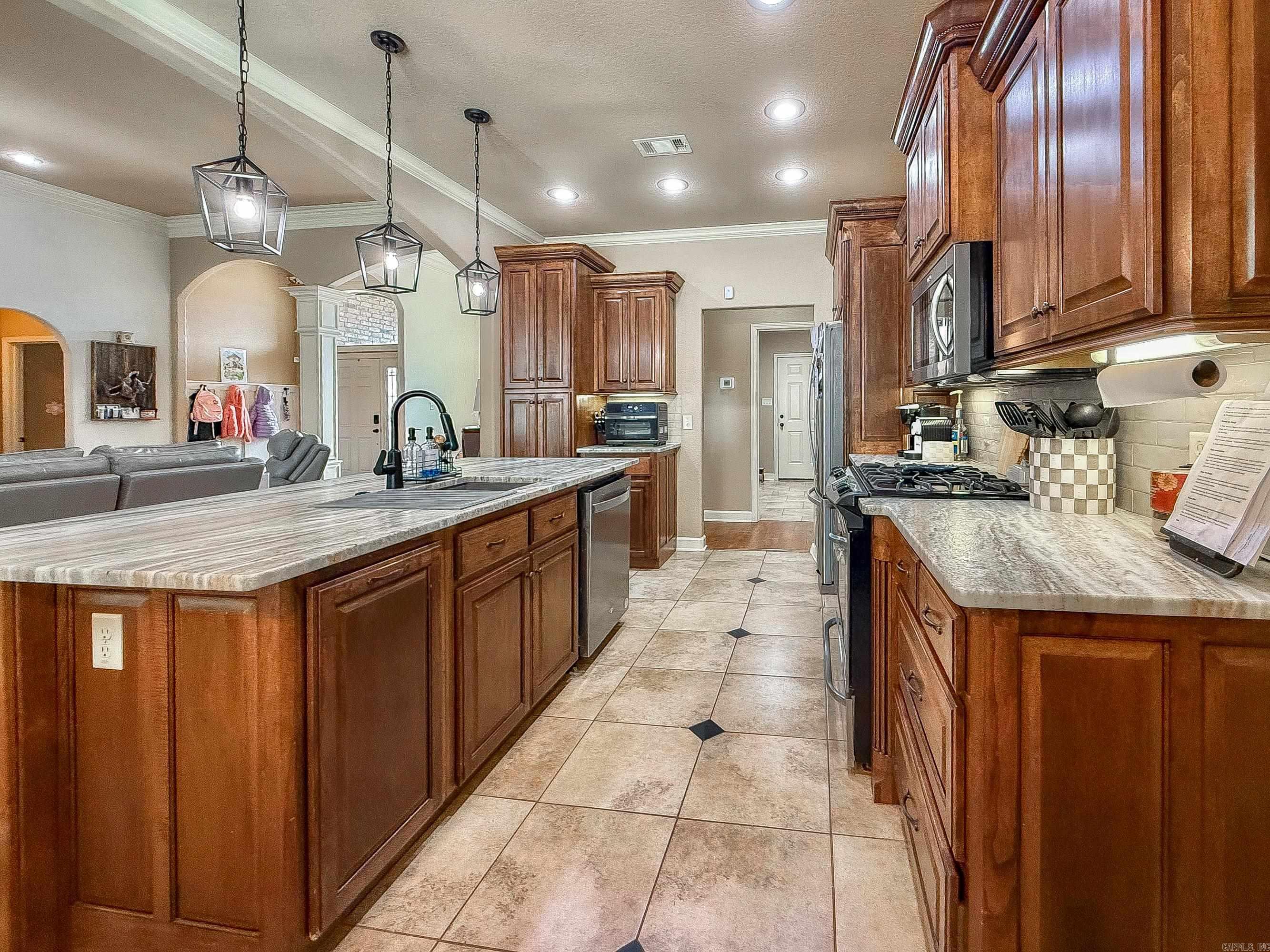 542 Scarlet Oaks Drive Benton, AR 72019