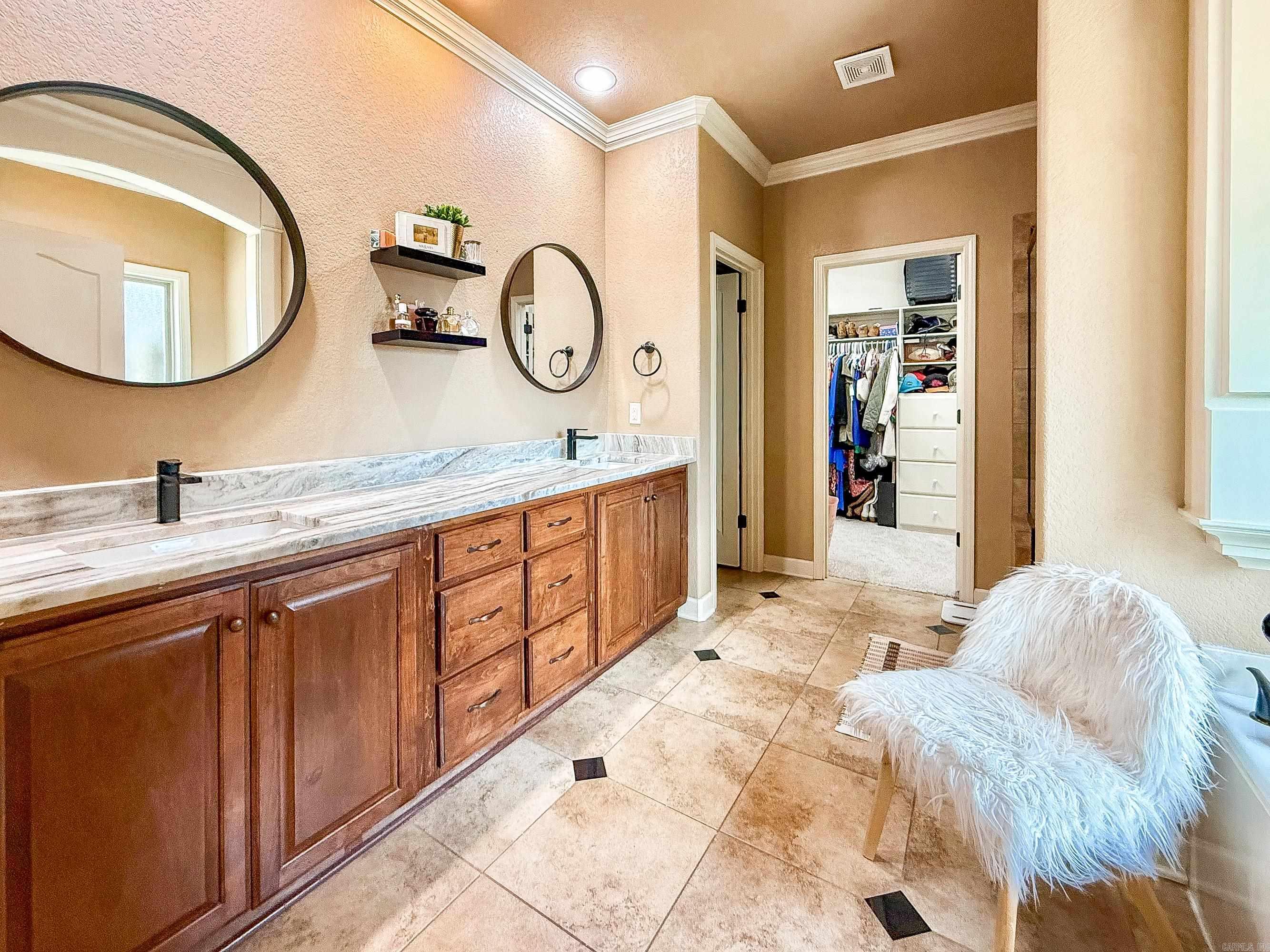 542 Scarlet Oaks Drive Benton, AR 72019