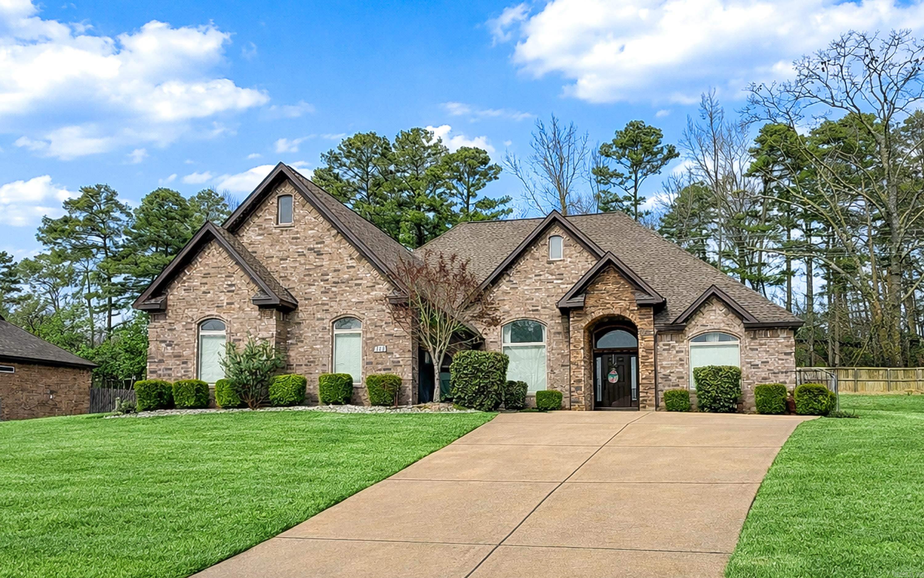 542 Scarlet Oaks Drive Benton, AR 72019