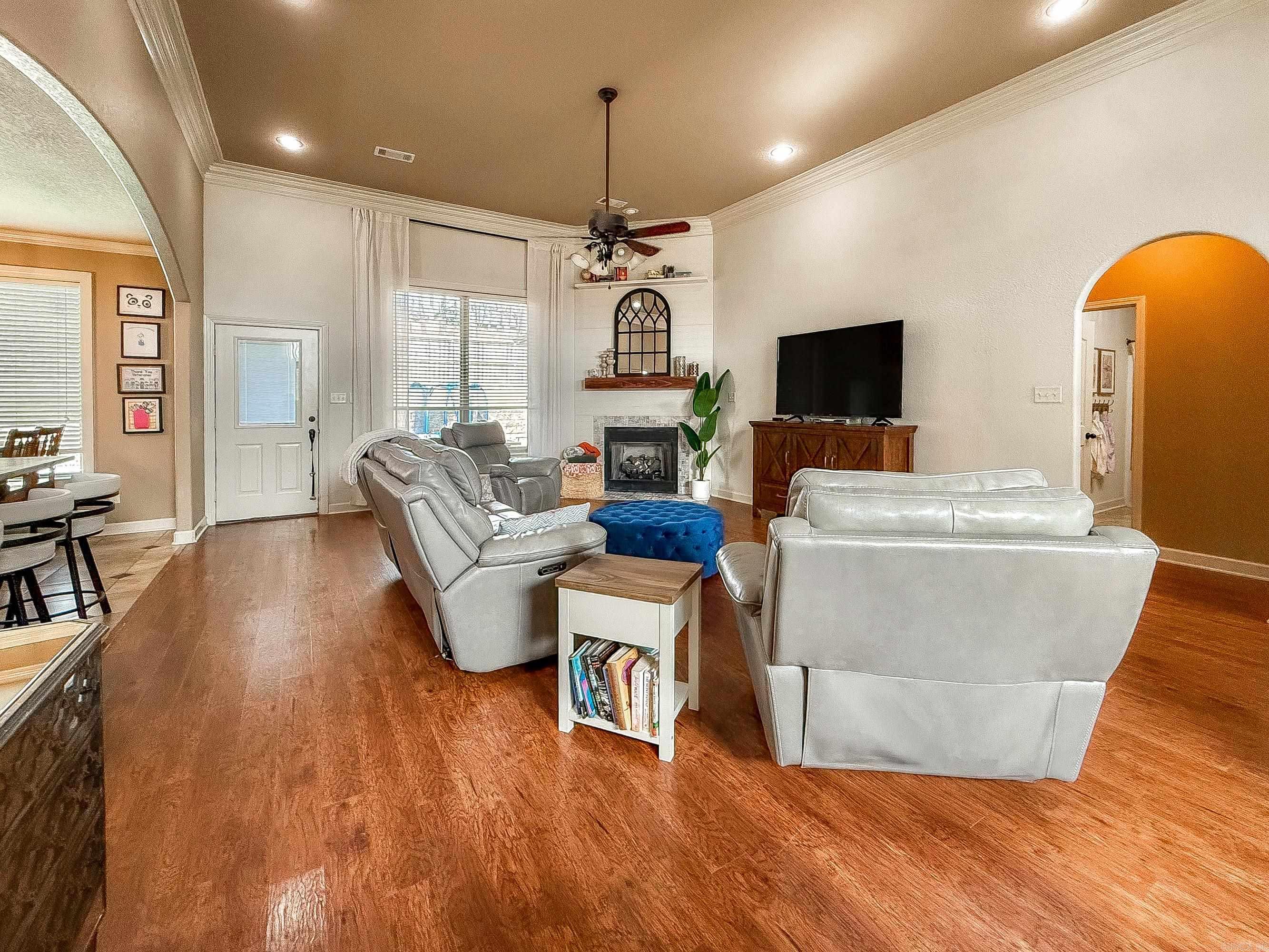 542 Scarlet Oaks Drive Benton, AR 72019