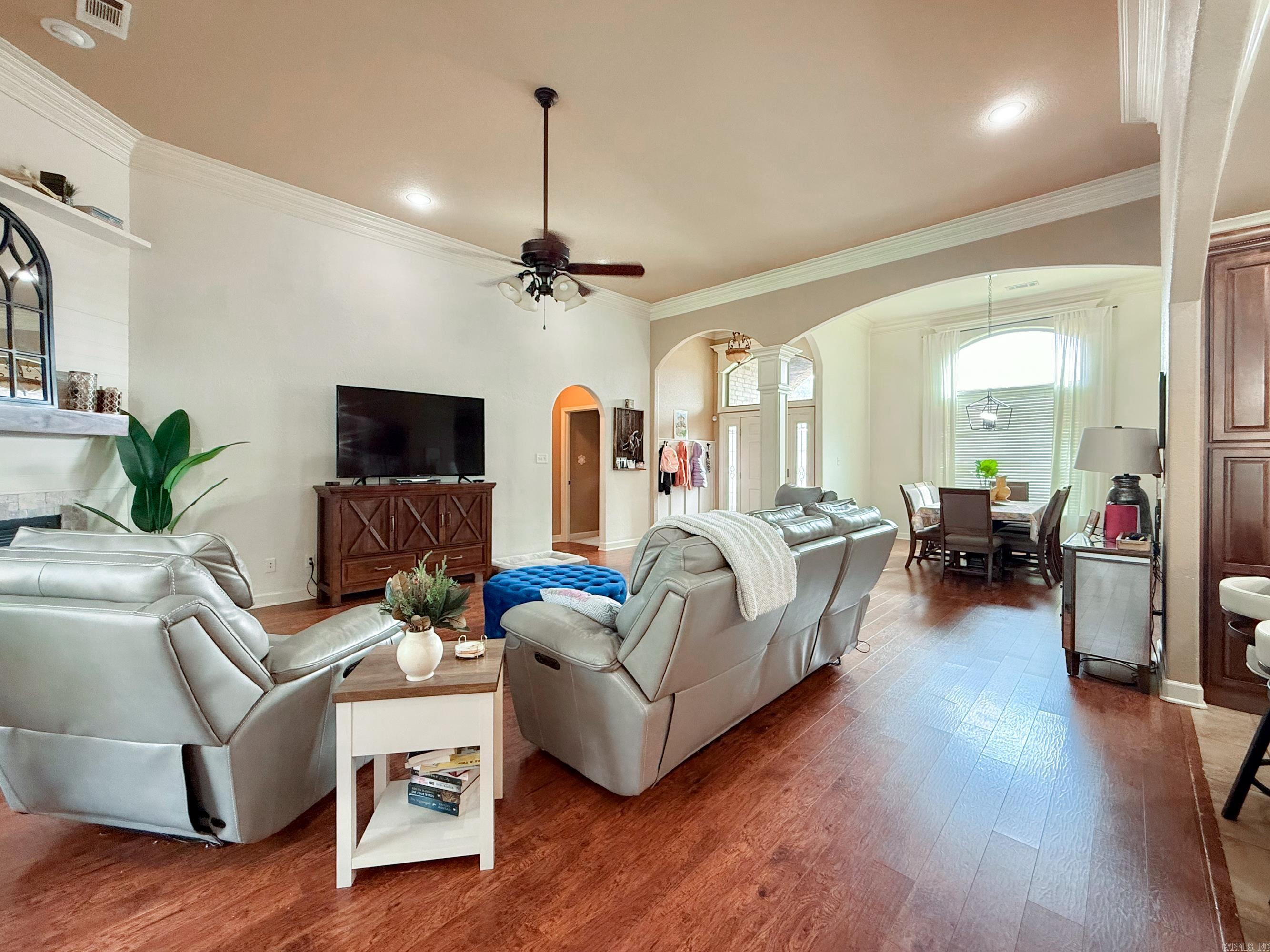 542 Scarlet Oaks Drive Benton, AR 72019