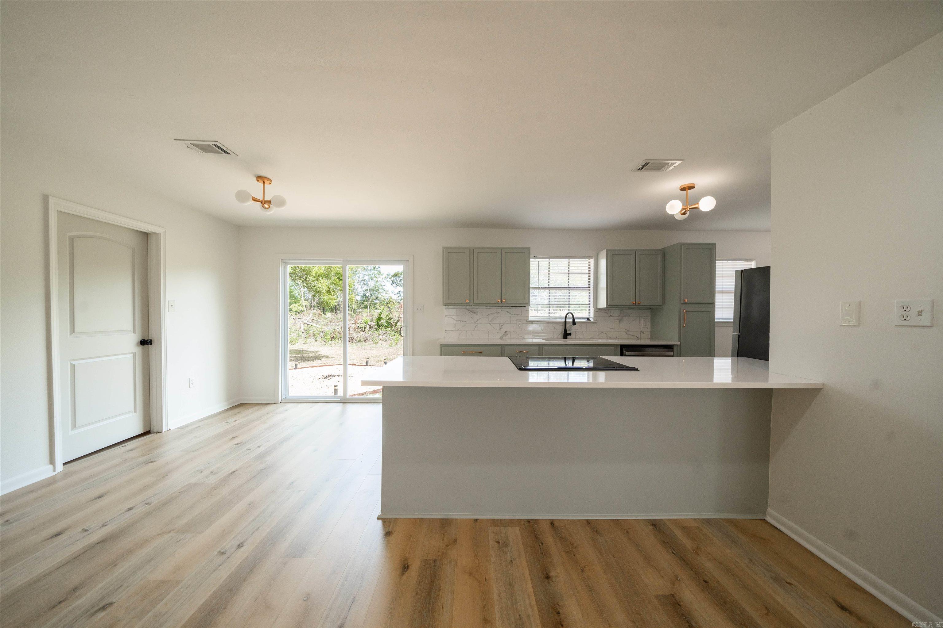 1630 S Donaghey  Conway, AR