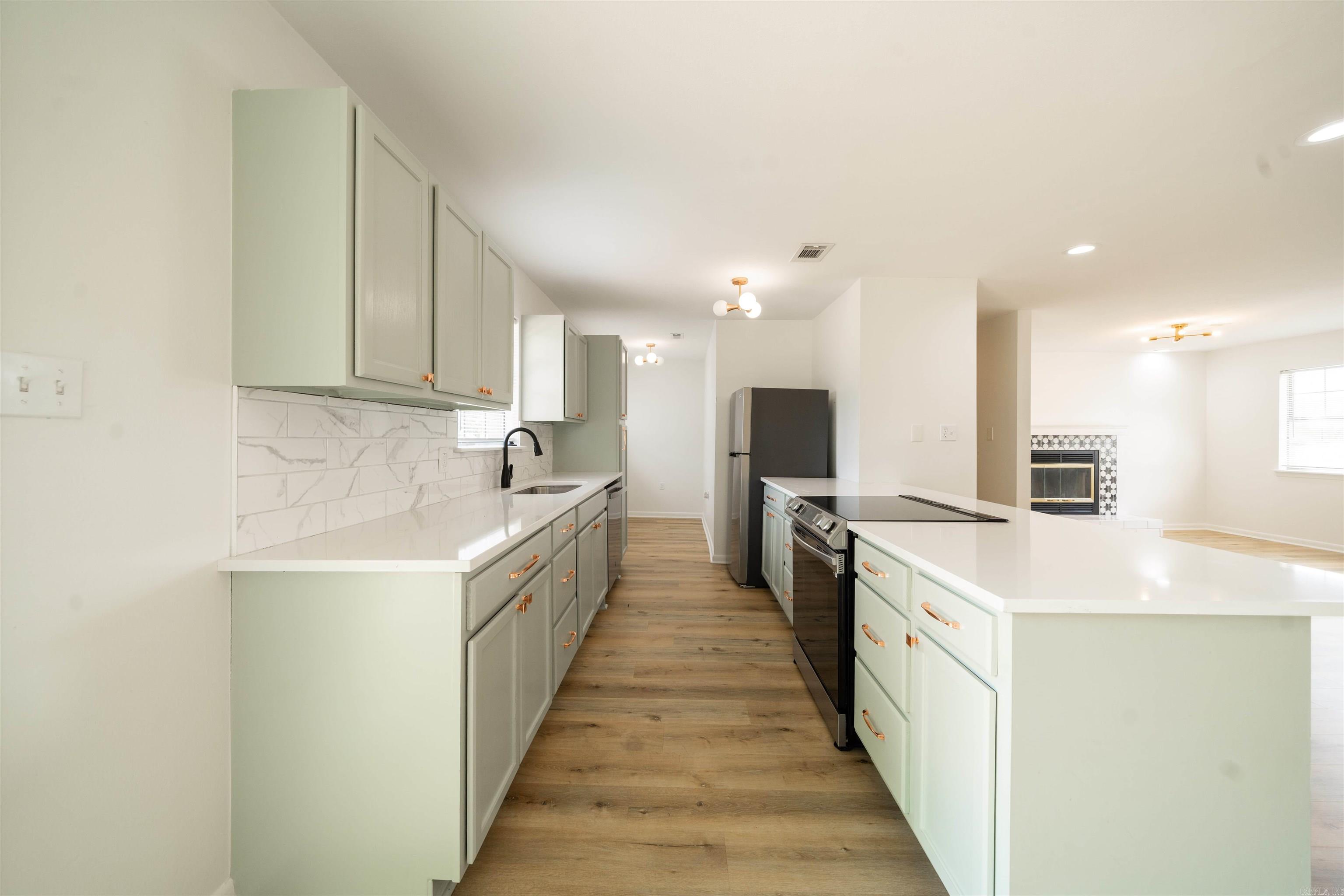 1630 S Donaghey  Conway, AR