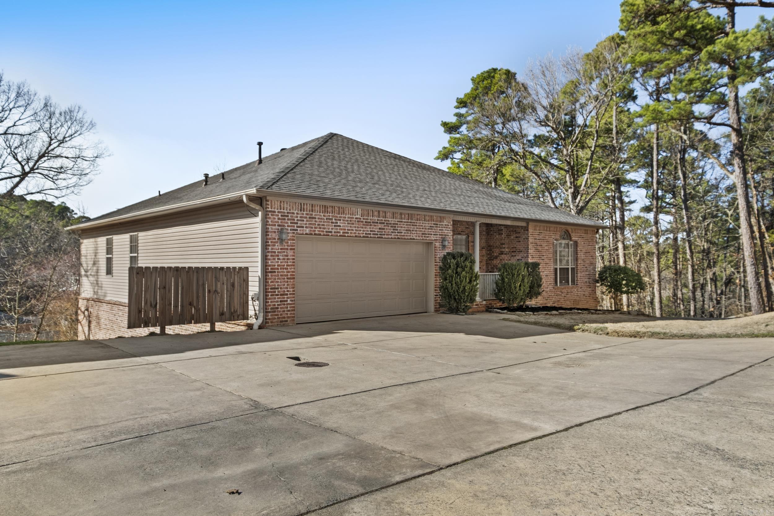 2211 Westport Loop Little Rock, AR 72212