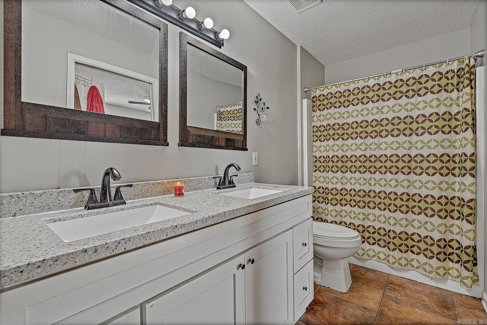 4509 Mockernut  Jonesboro, AR