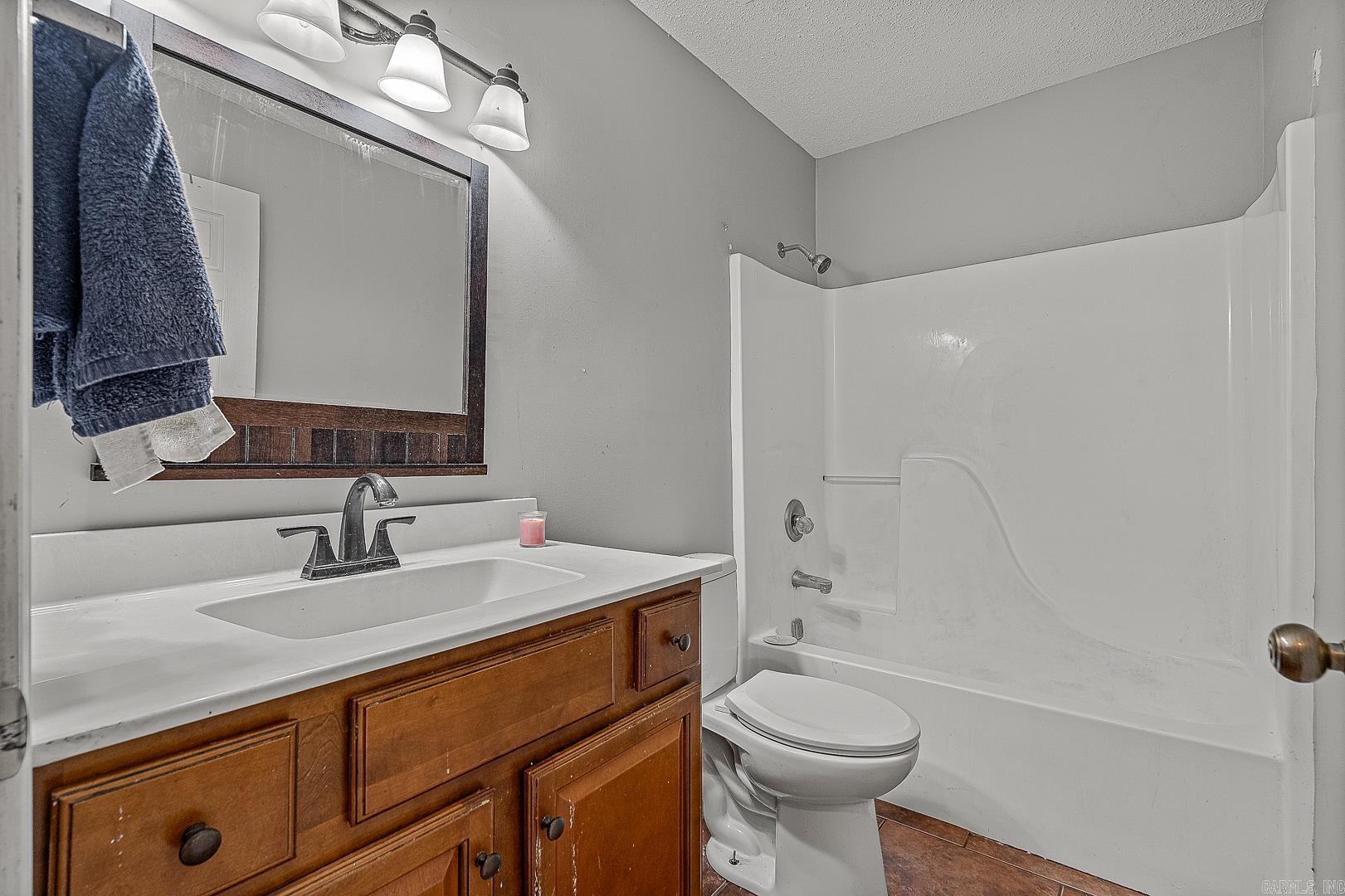 4509 Mockernut  Jonesboro, AR