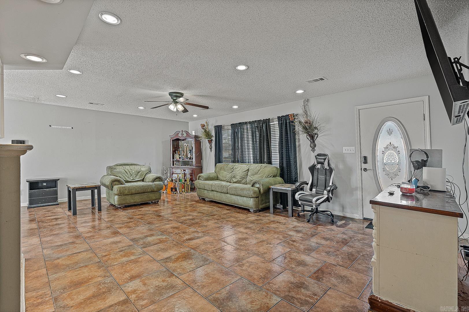 4509 Mockernut  Jonesboro, AR