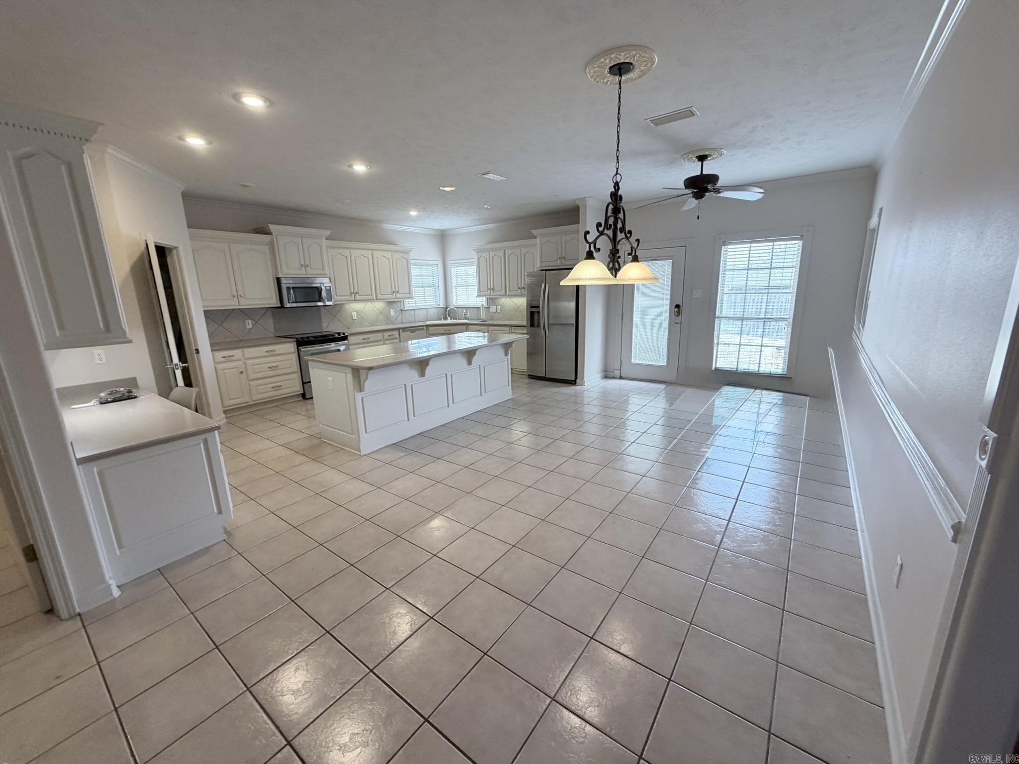 1724 Oakbrook  Sherwood, AR