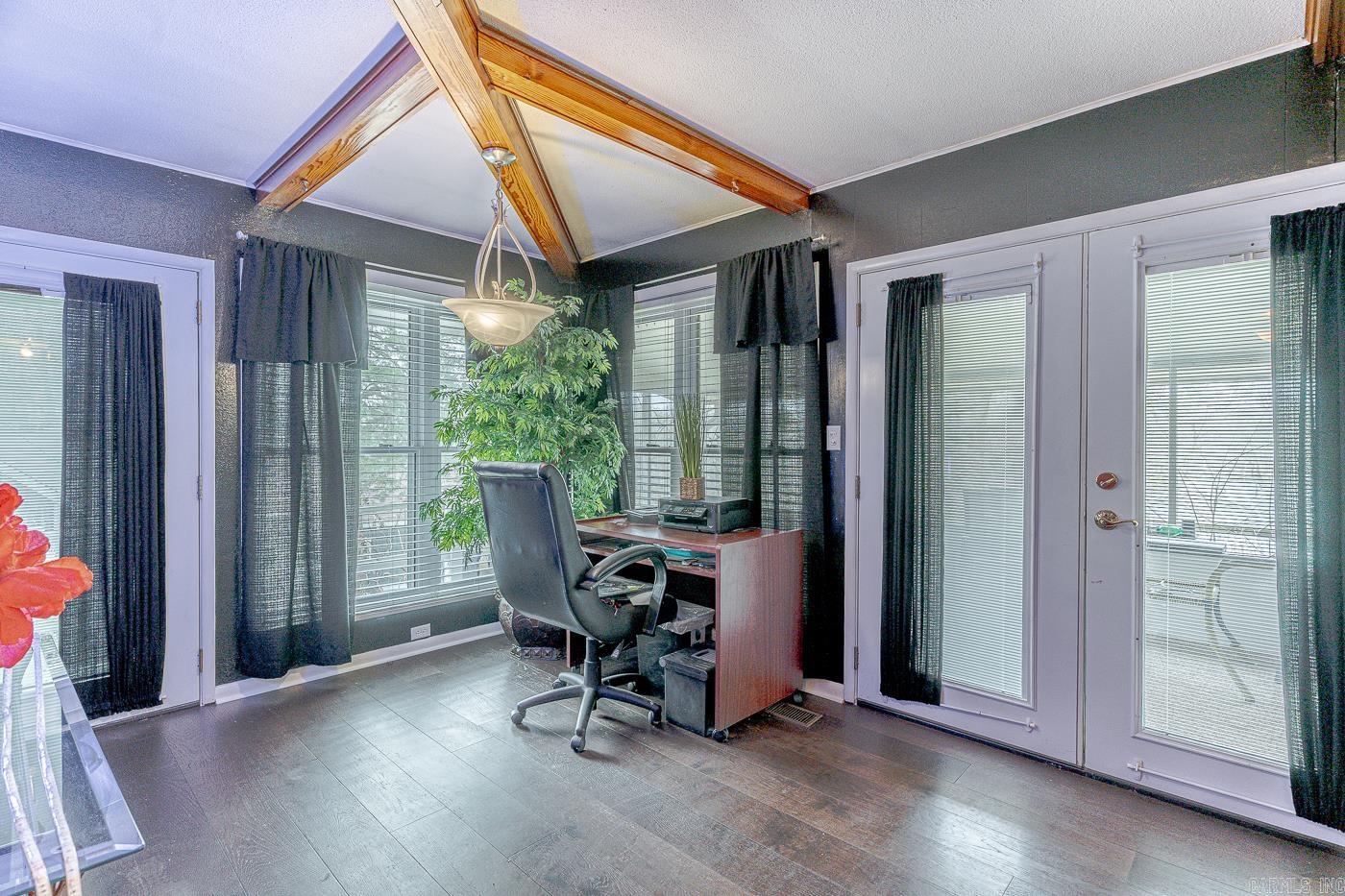 1 Nokomis Dr  Cherokee Village, AR