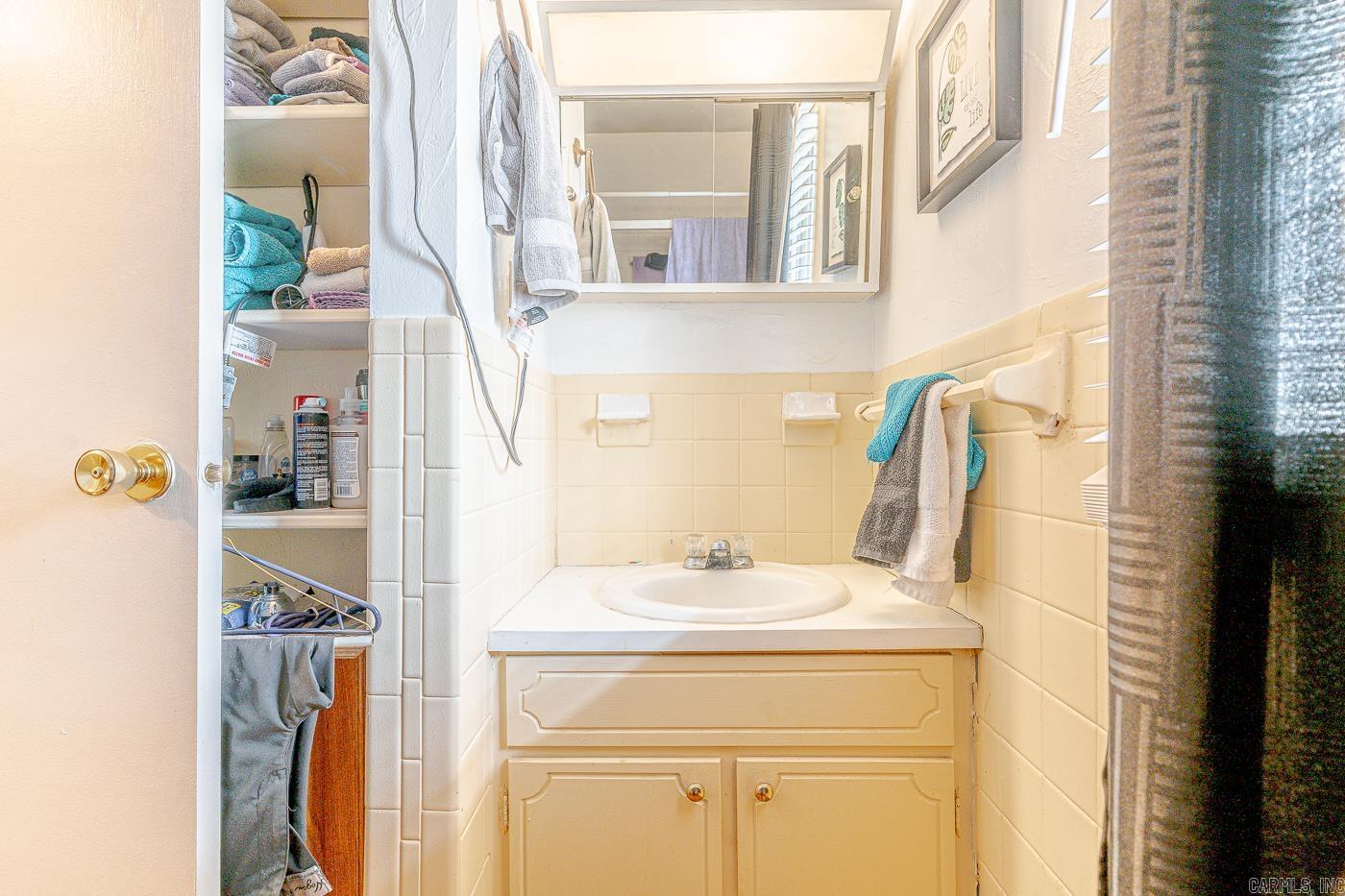 1 Nokomis Dr  Cherokee Village, AR