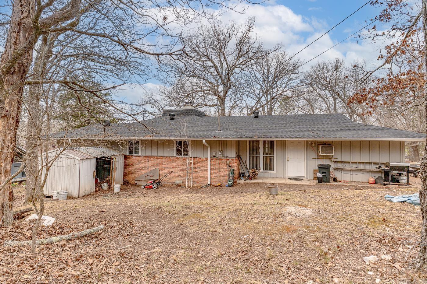 1 Nokomis Dr  Cherokee Village, AR