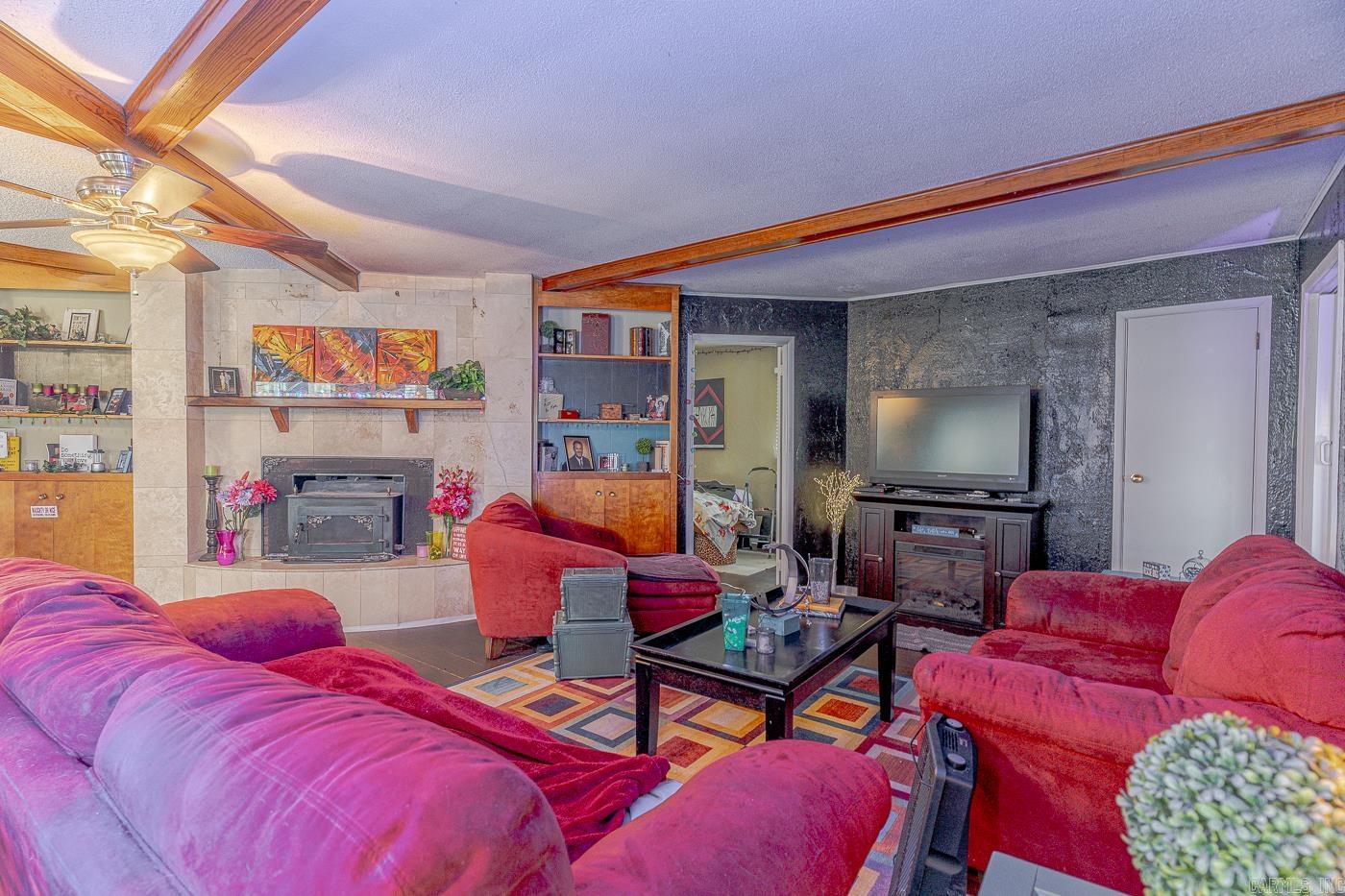 1 Nokomis Dr  Cherokee Village, AR