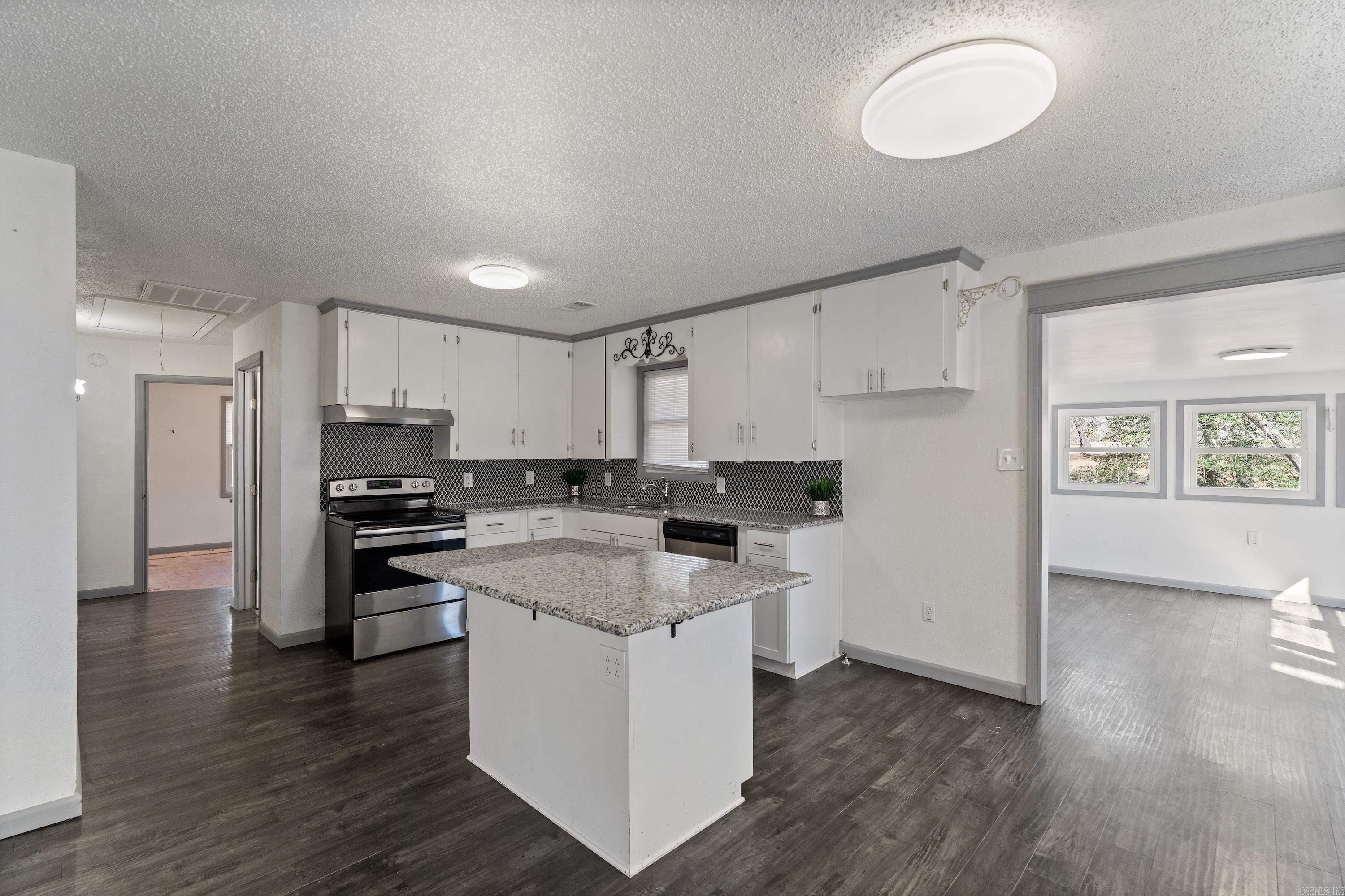 2200 Chatfield Road  Benton, AR