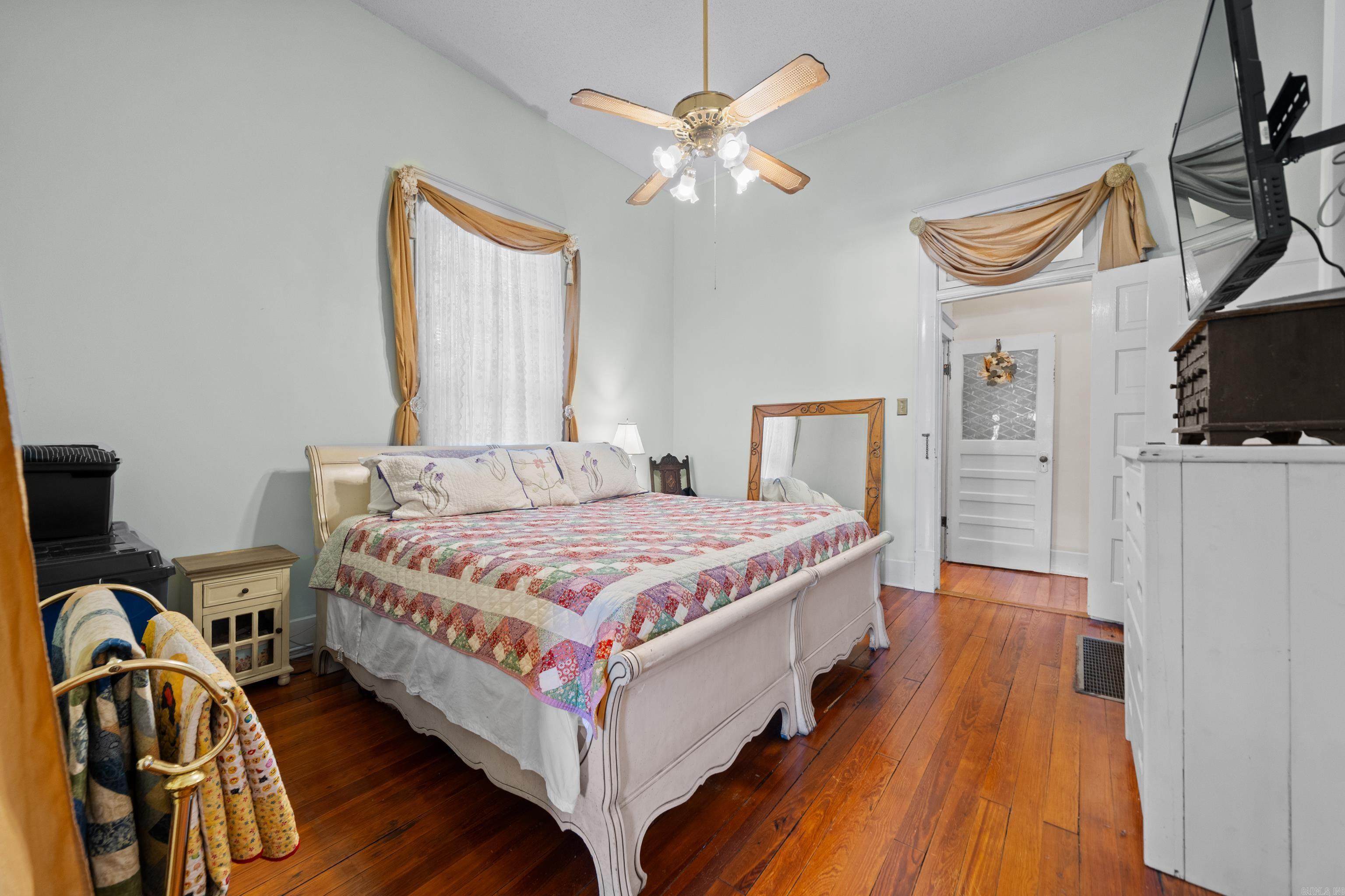 138 Parkhill  Hot Springs, AR