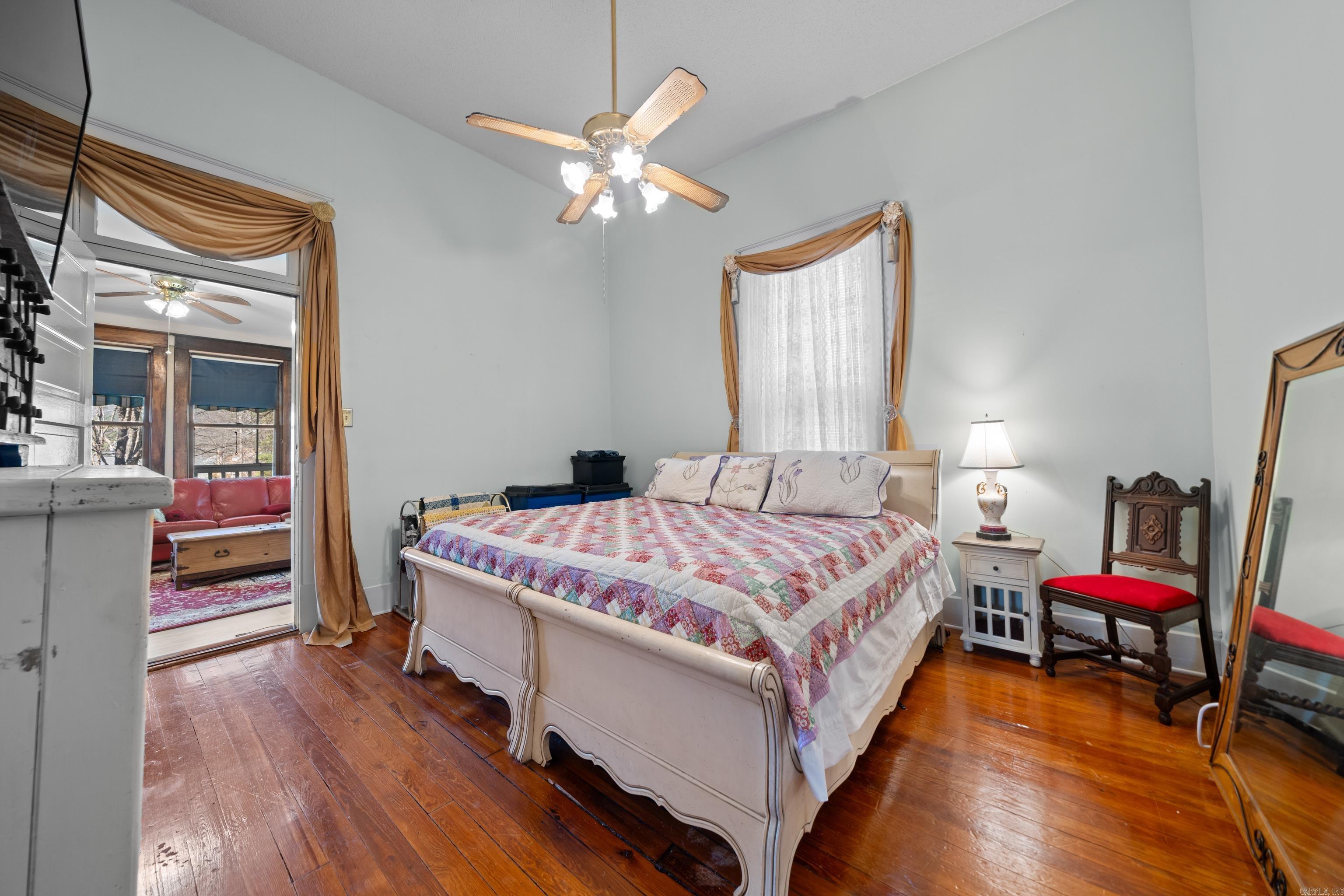 138 Parkhill  Hot Springs, AR