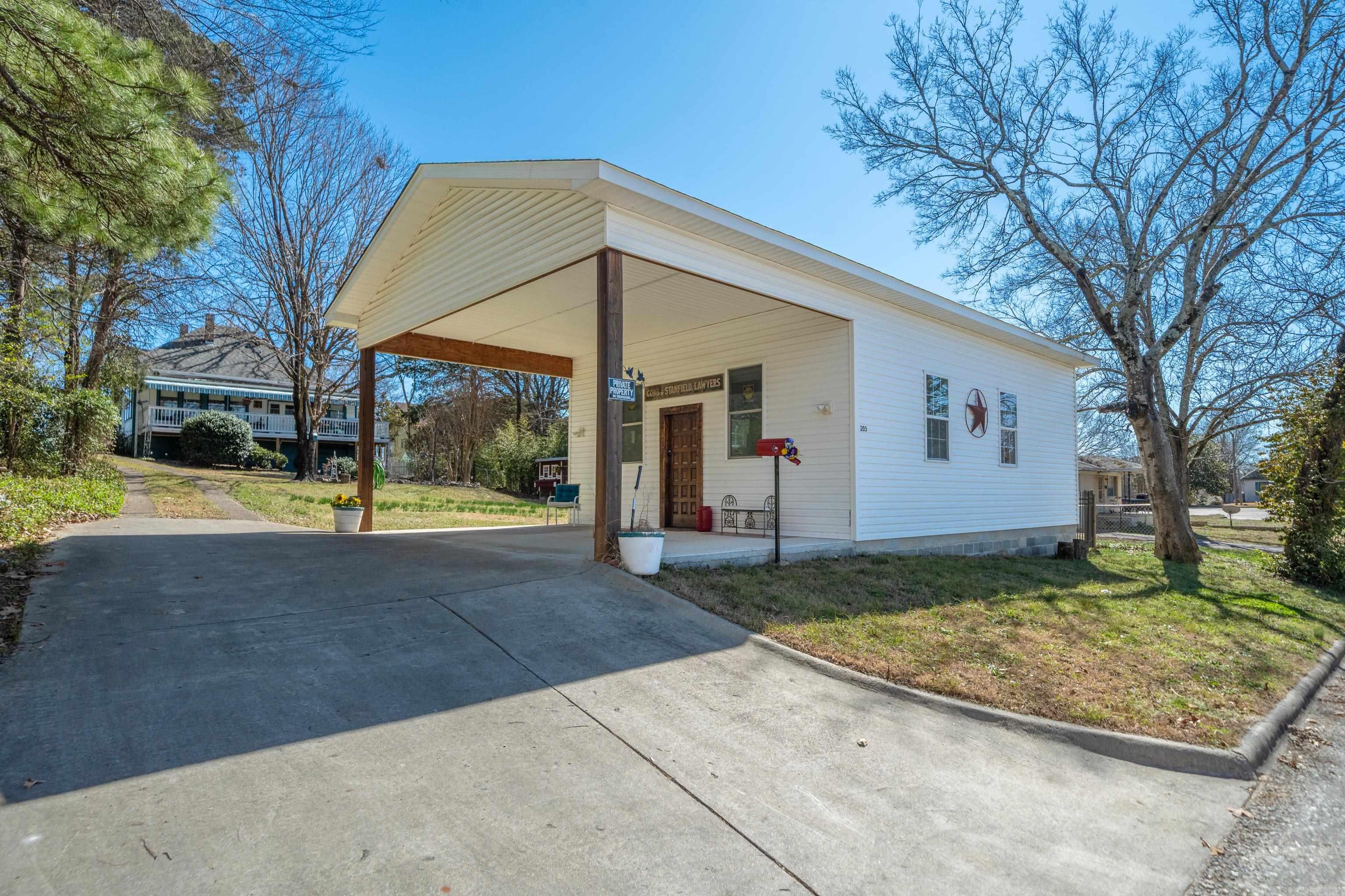 138 Parkhill  Hot Springs, AR