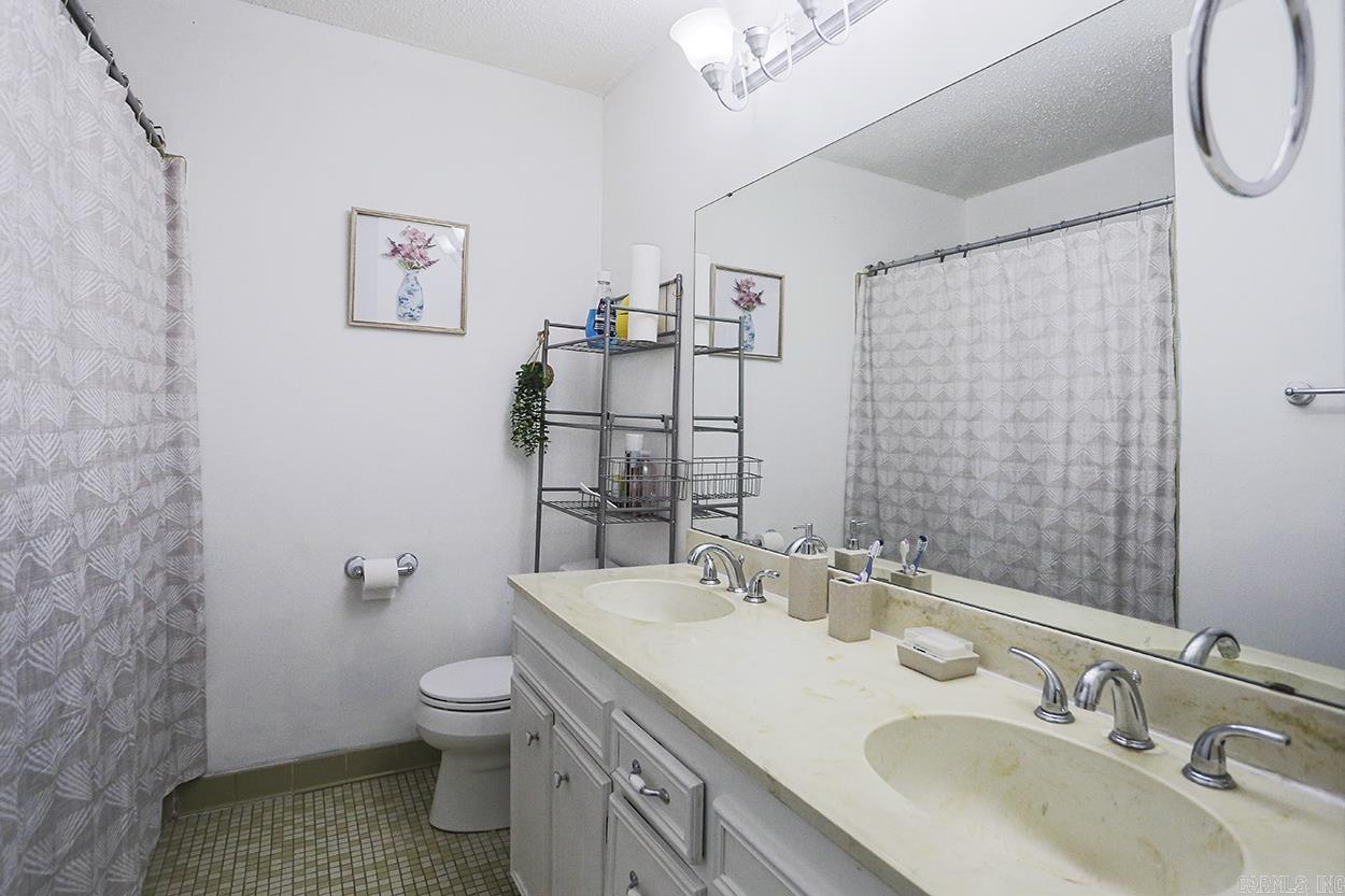 1121 Briar Creek  Little Rock, AR